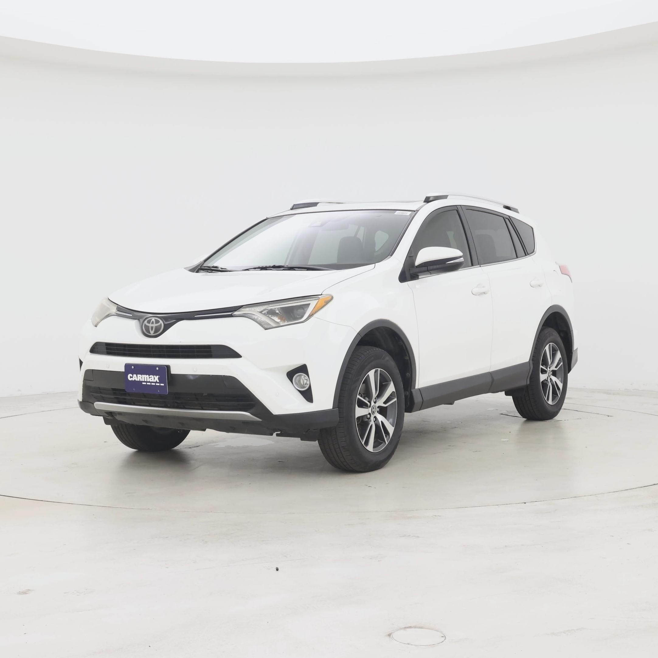 Thumbnail: 2016 Toyota RAV4 - 4