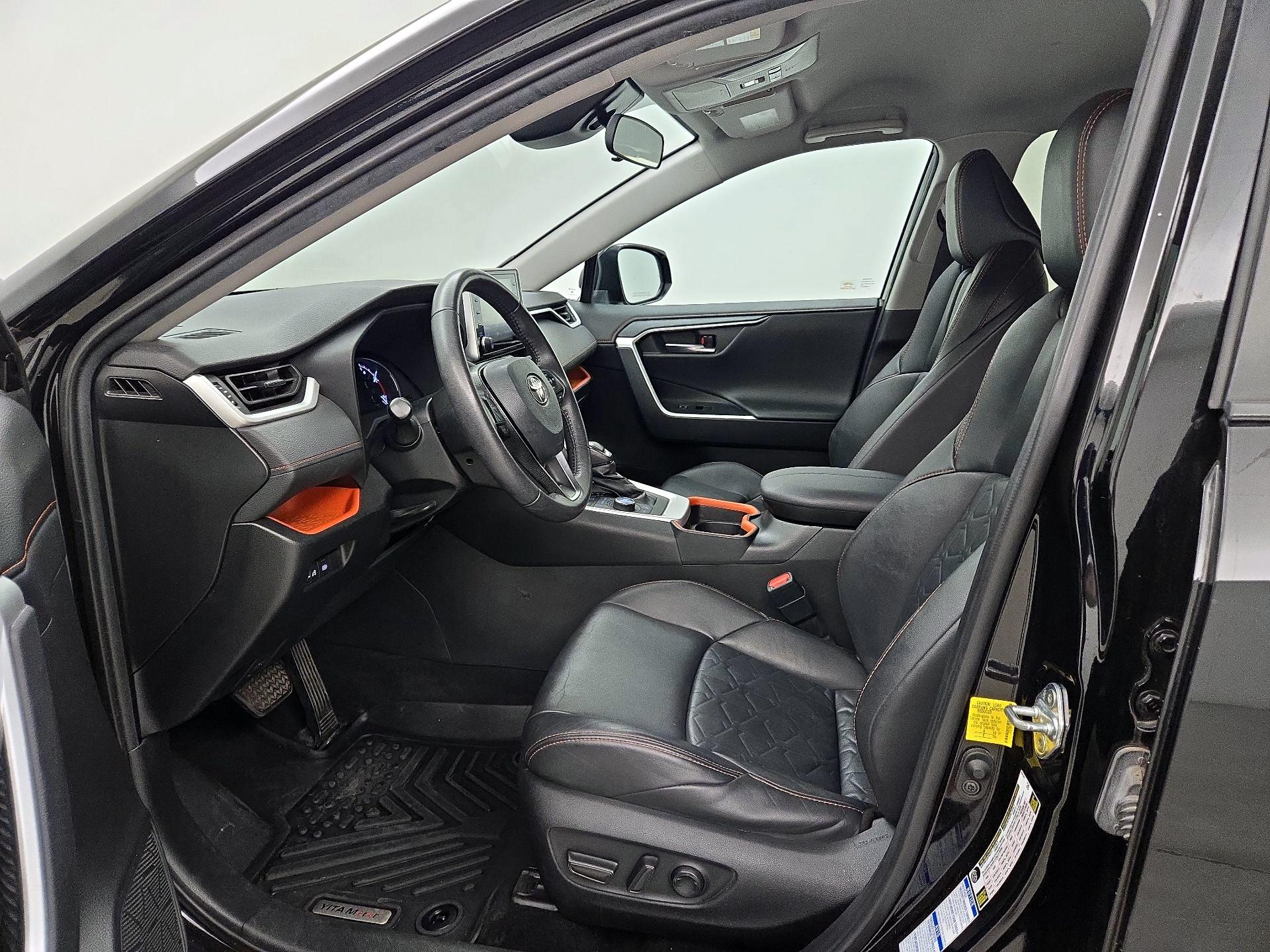 Thumbnail: 2021 Toyota RAV4 - 11