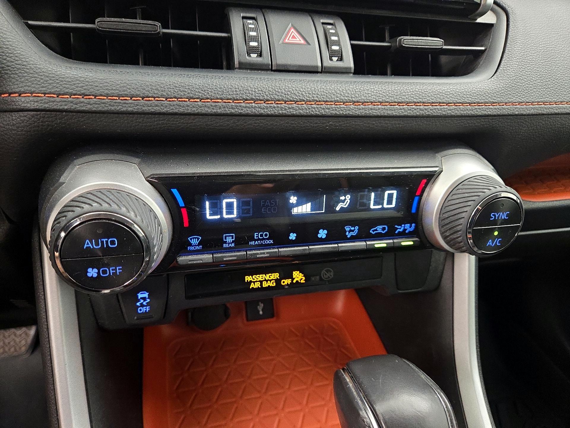 Thumbnail: 2021 Toyota RAV4 - 16