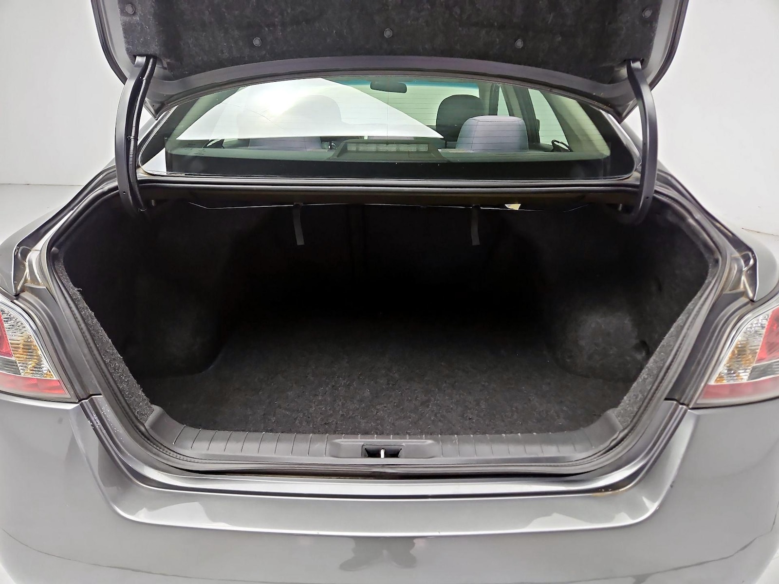 2015 Nissan Altima S - Photo 21