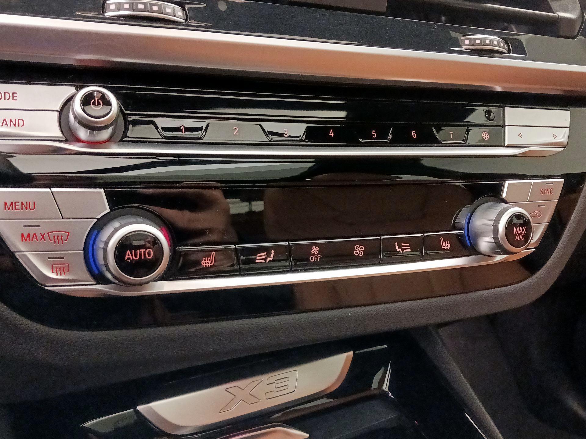 Thumbnail: 2021 BMW X3 - 17