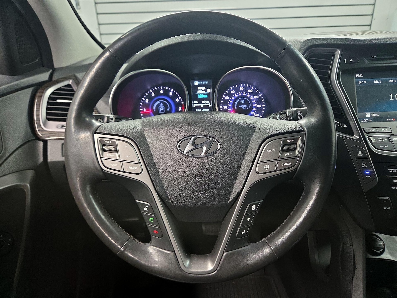 2014 Hyundai Santa Fe Limited - Photo 11