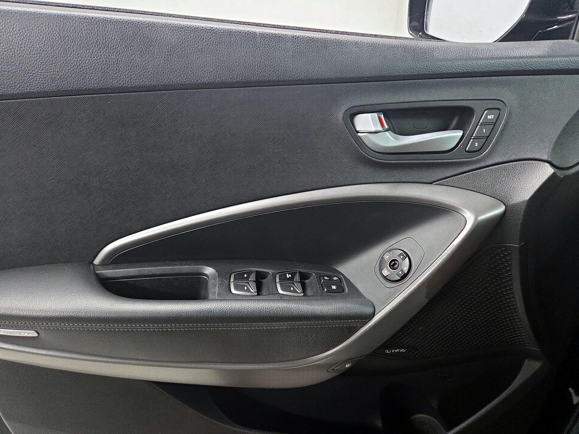 Thumbnail: 2014 Hyundai Santa Fe - 12