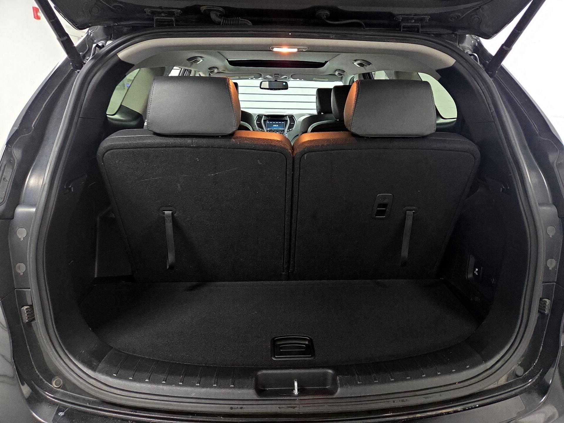 Thumbnail: 2014 Hyundai Santa Fe - 17