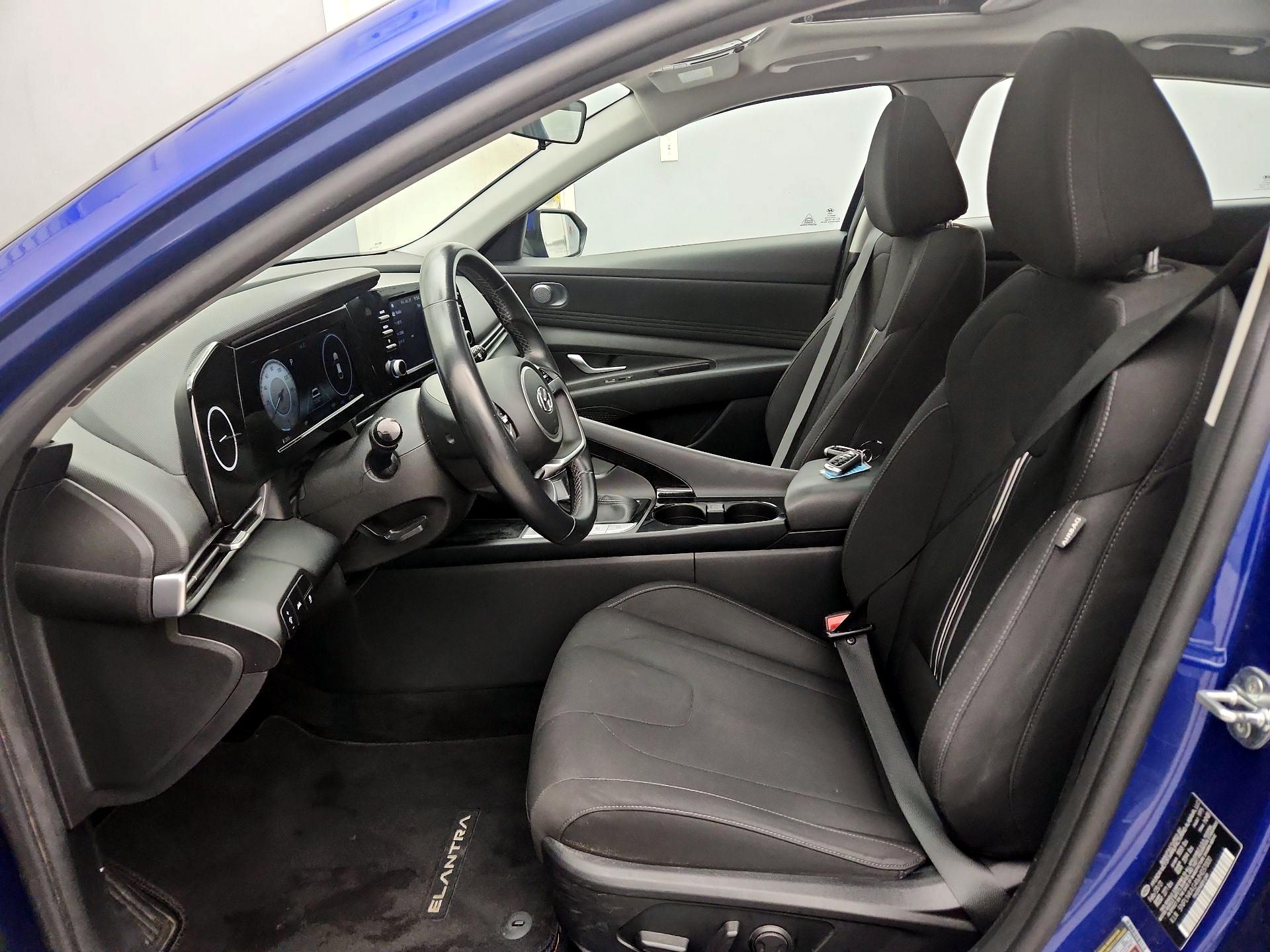 Thumbnail: 2021 Hyundai Elantra - 11