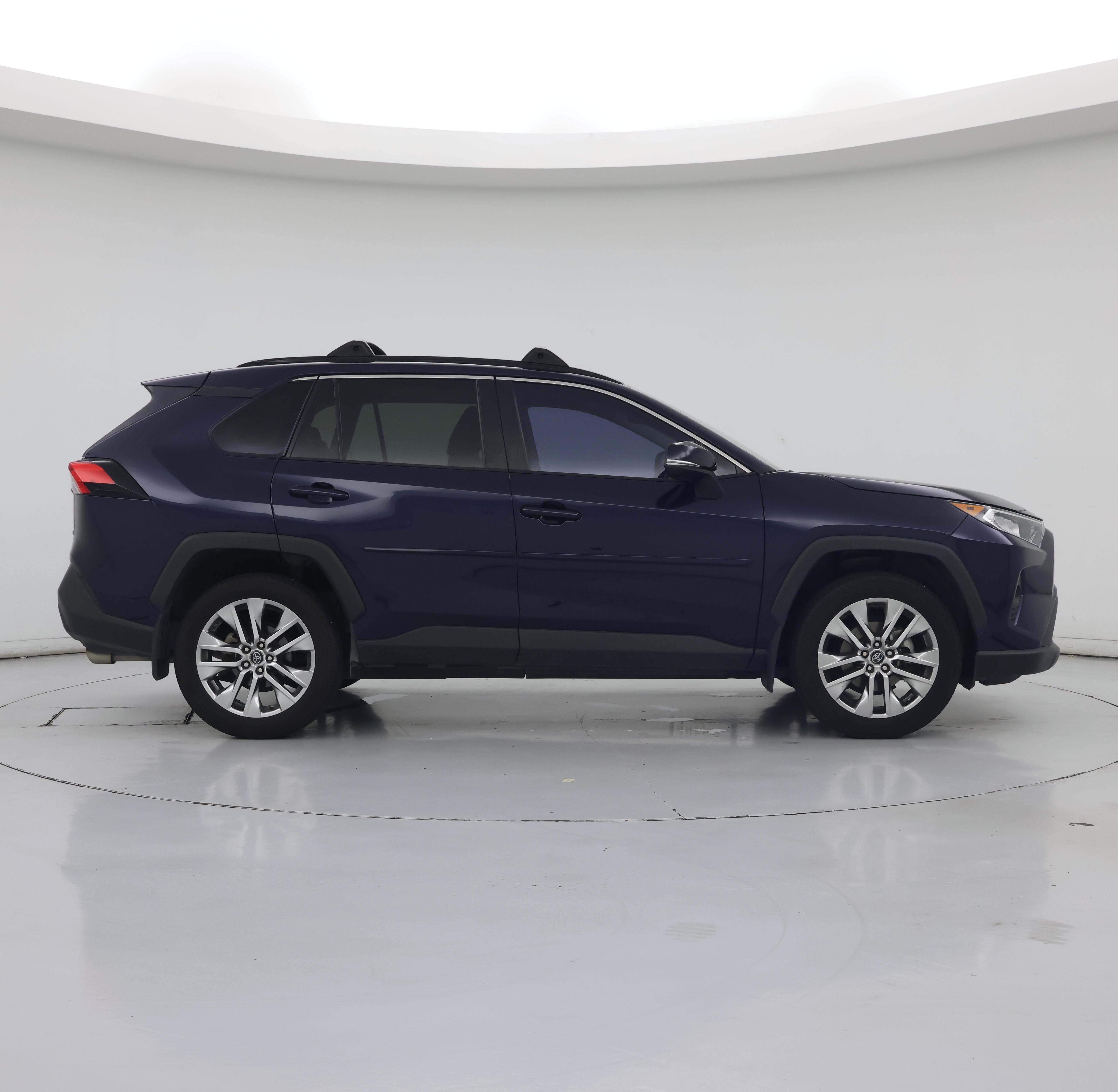 Thumbnail: 2020 Toyota RAV4 - 7