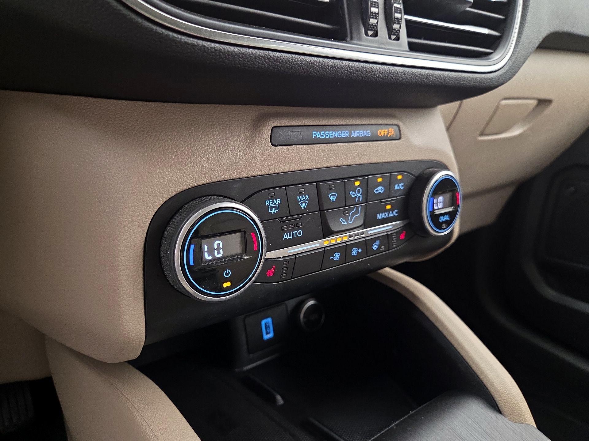 Thumbnail: 2020 Ford Escape - 16