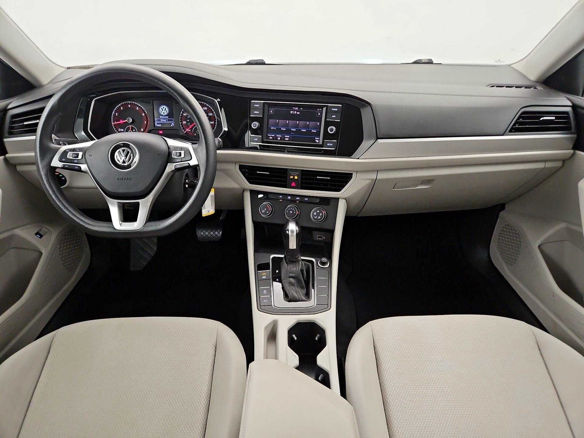 Thumbnail: 2019 Volkswagen Jetta - 9