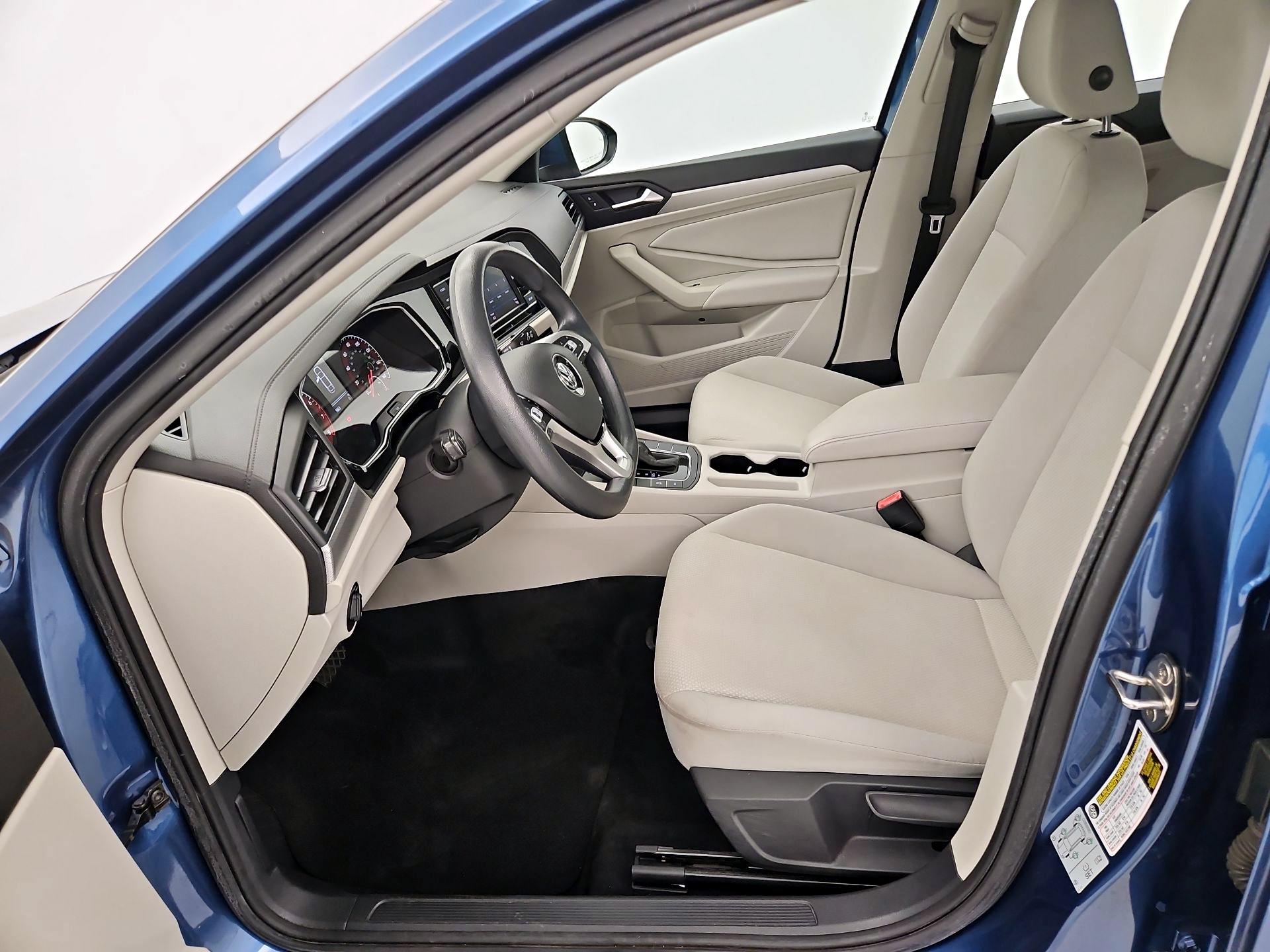 Thumbnail: 2019 Volkswagen Jetta - 11