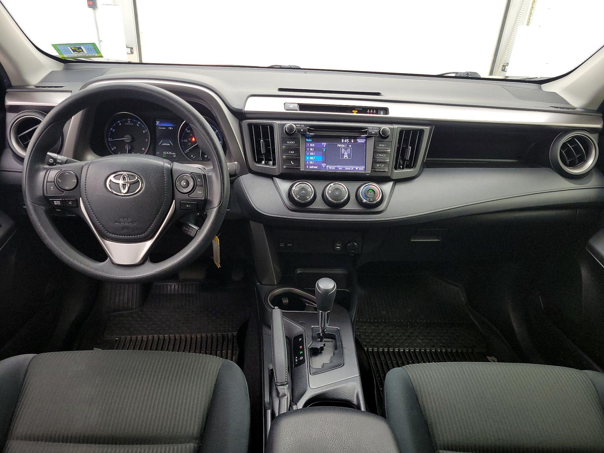 Thumbnail: 2018 Toyota RAV4 - 9
