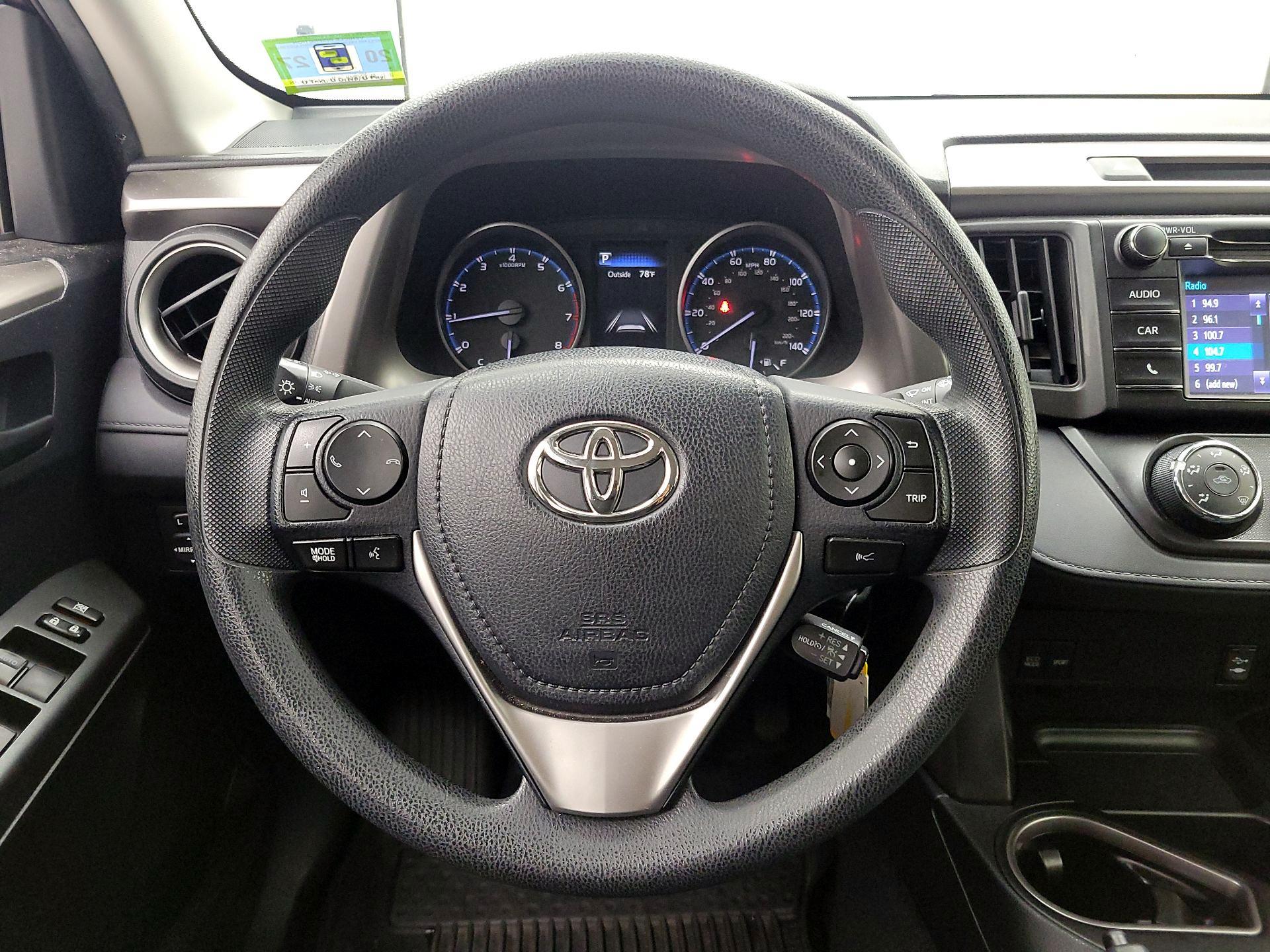 Thumbnail: 2018 Toyota RAV4 - 10