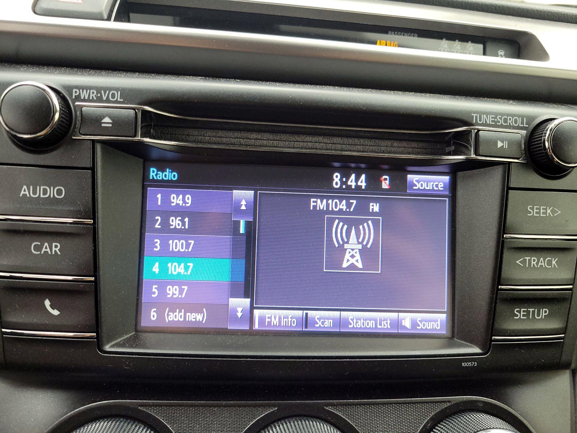 Thumbnail: 2018 Toyota RAV4 - 15