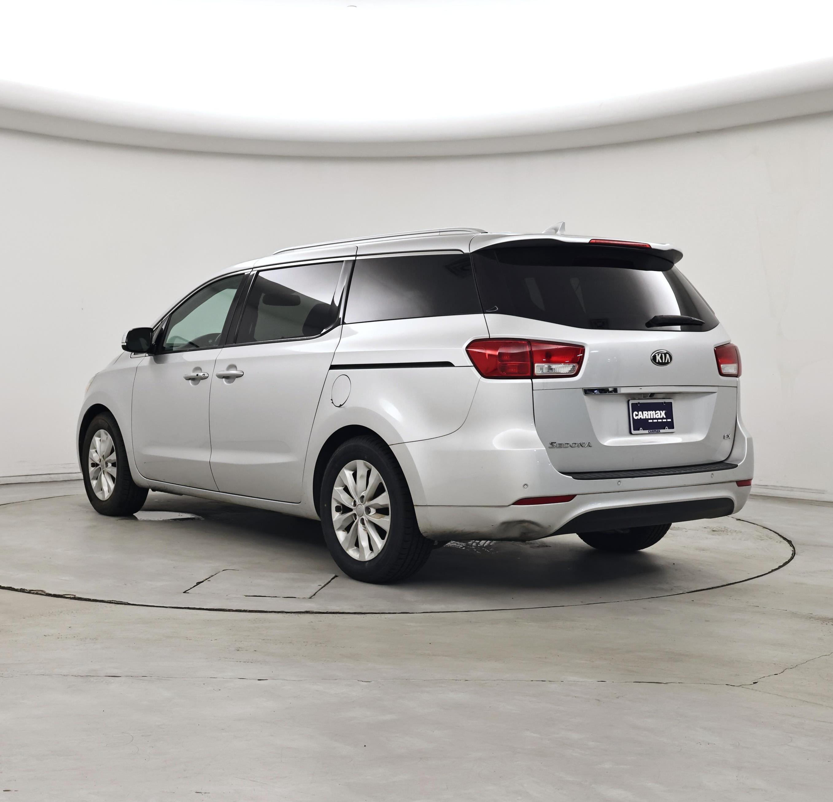 Thumbnail: 2016 Kia Sedona - 2