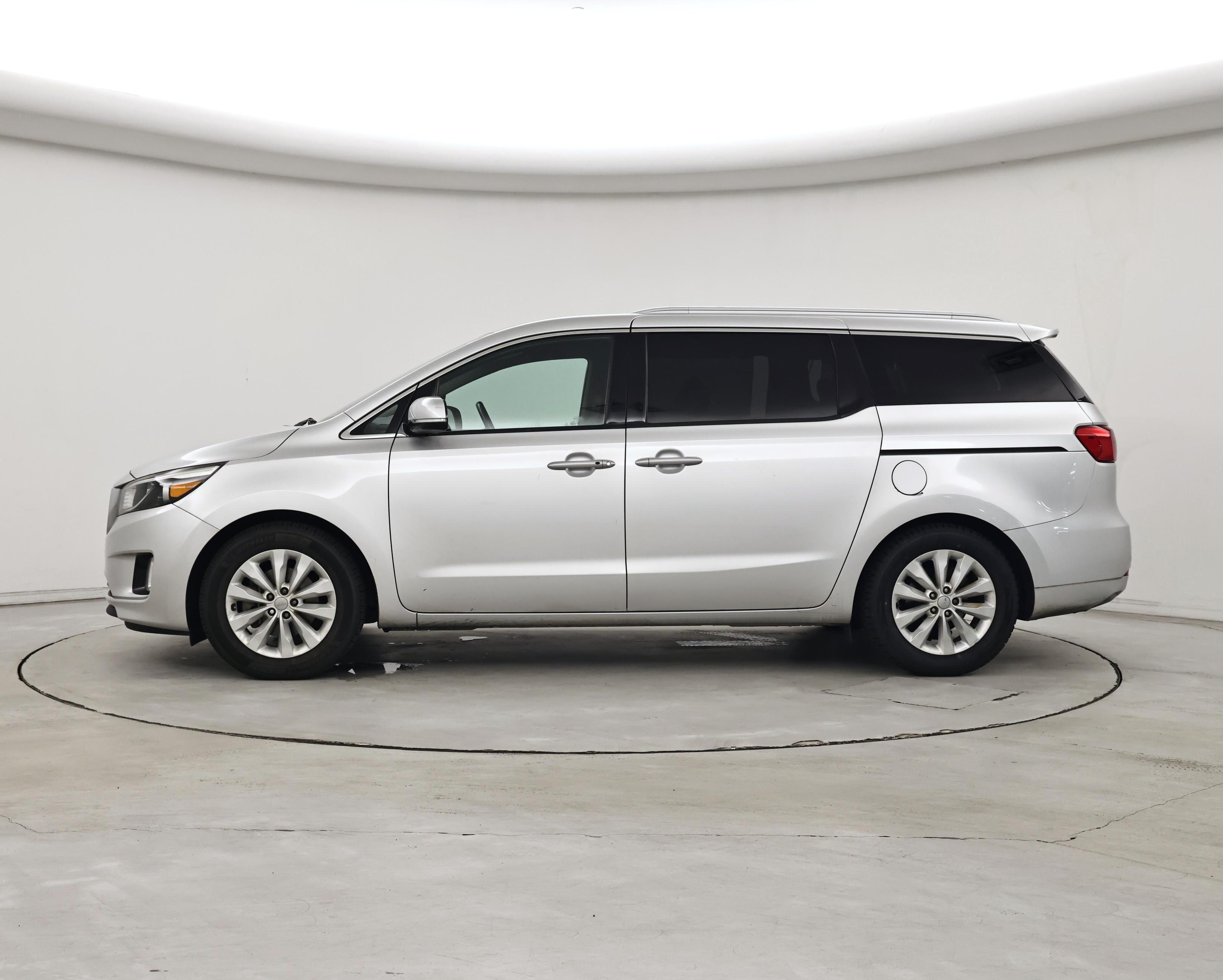 Thumbnail: 2016 Kia Sedona - 3