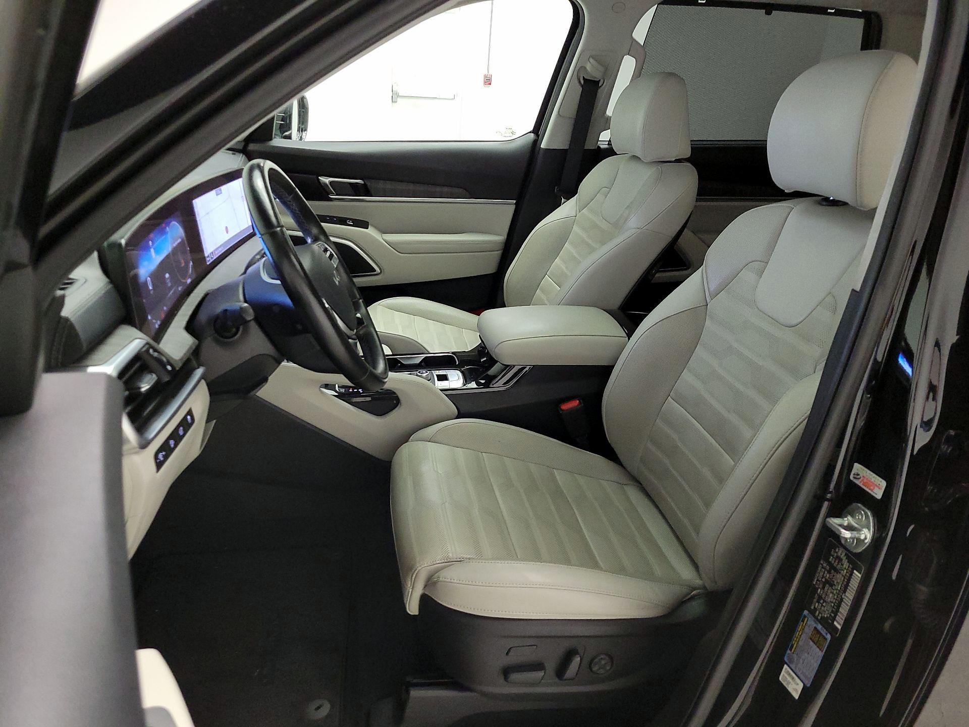 Thumbnail: 2023 Kia Telluride - 11