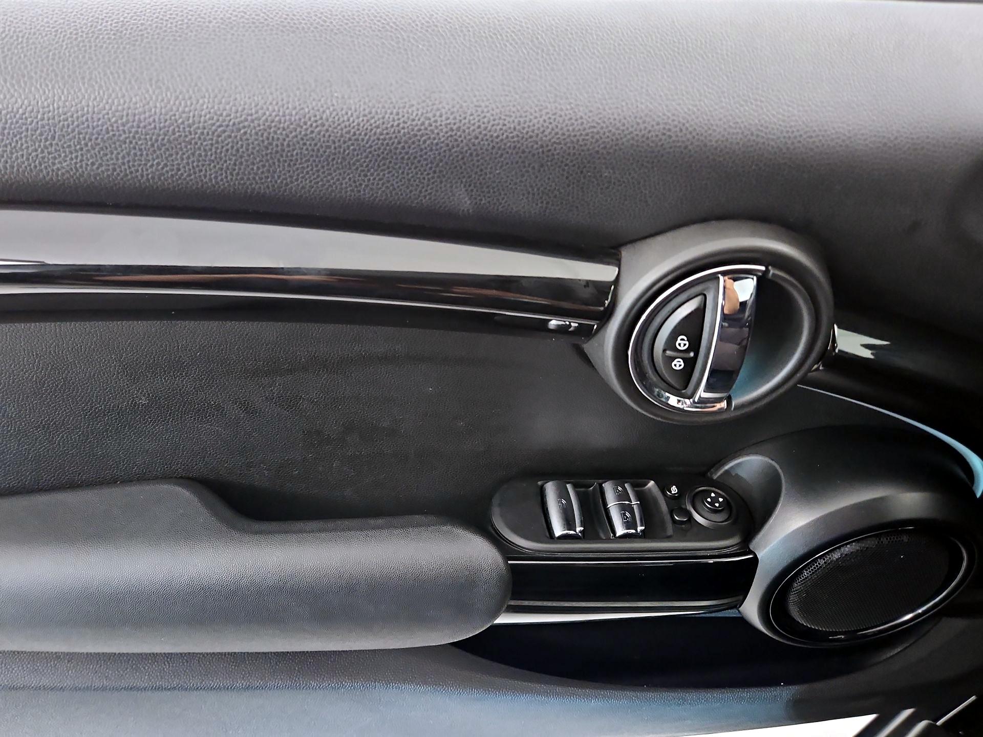 Thumbnail: 2022 MINI Cooper - 10