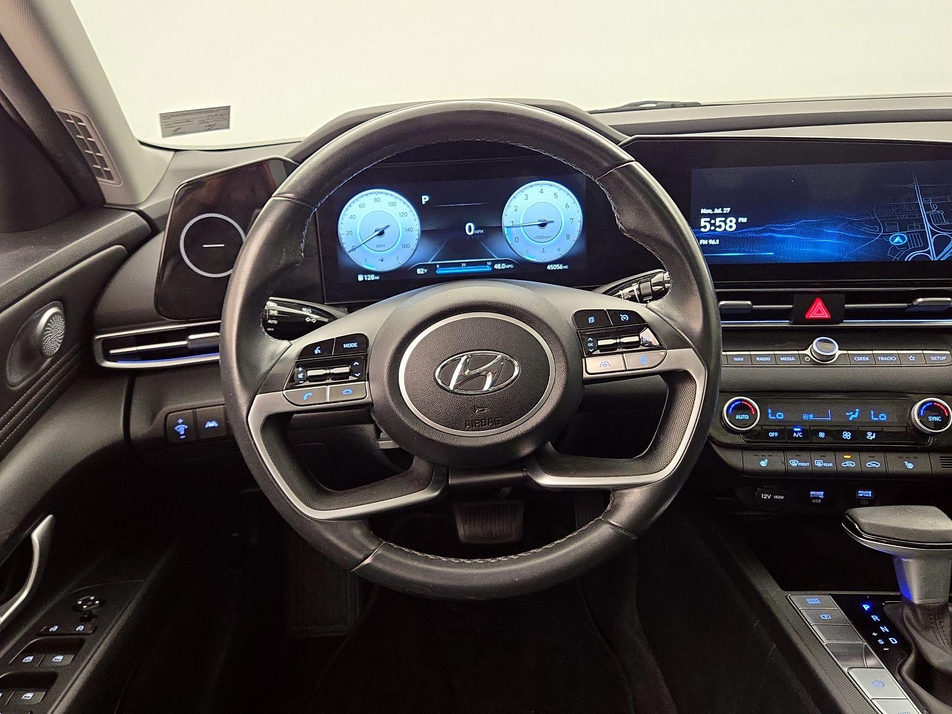 Thumbnail: 2023 Hyundai Elantra - 10