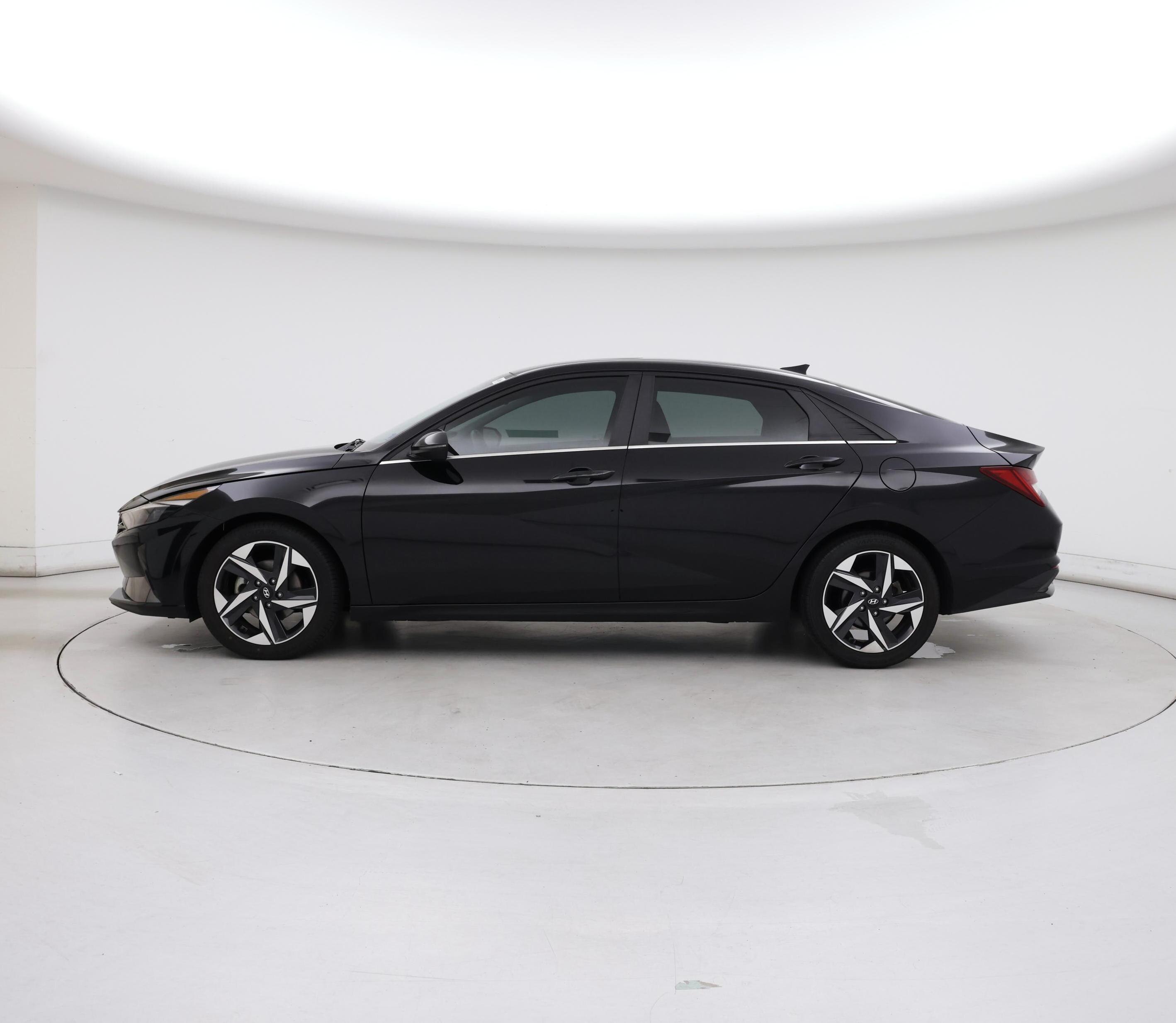 Thumbnail: 2023 Hyundai Elantra - 3