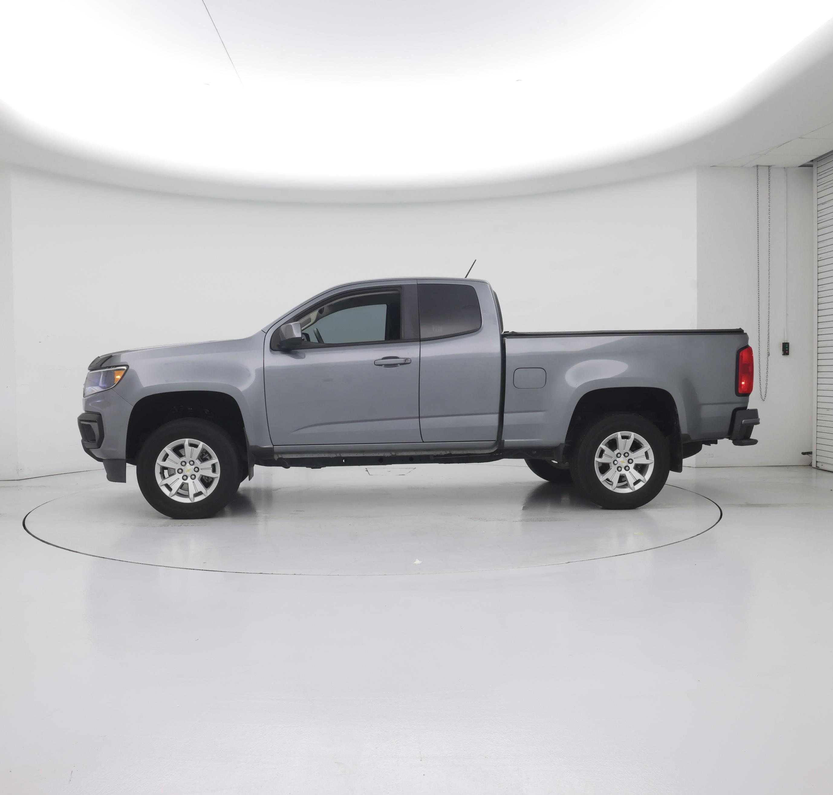 Thumbnail: 2022 Chevrolet Colorado - 3