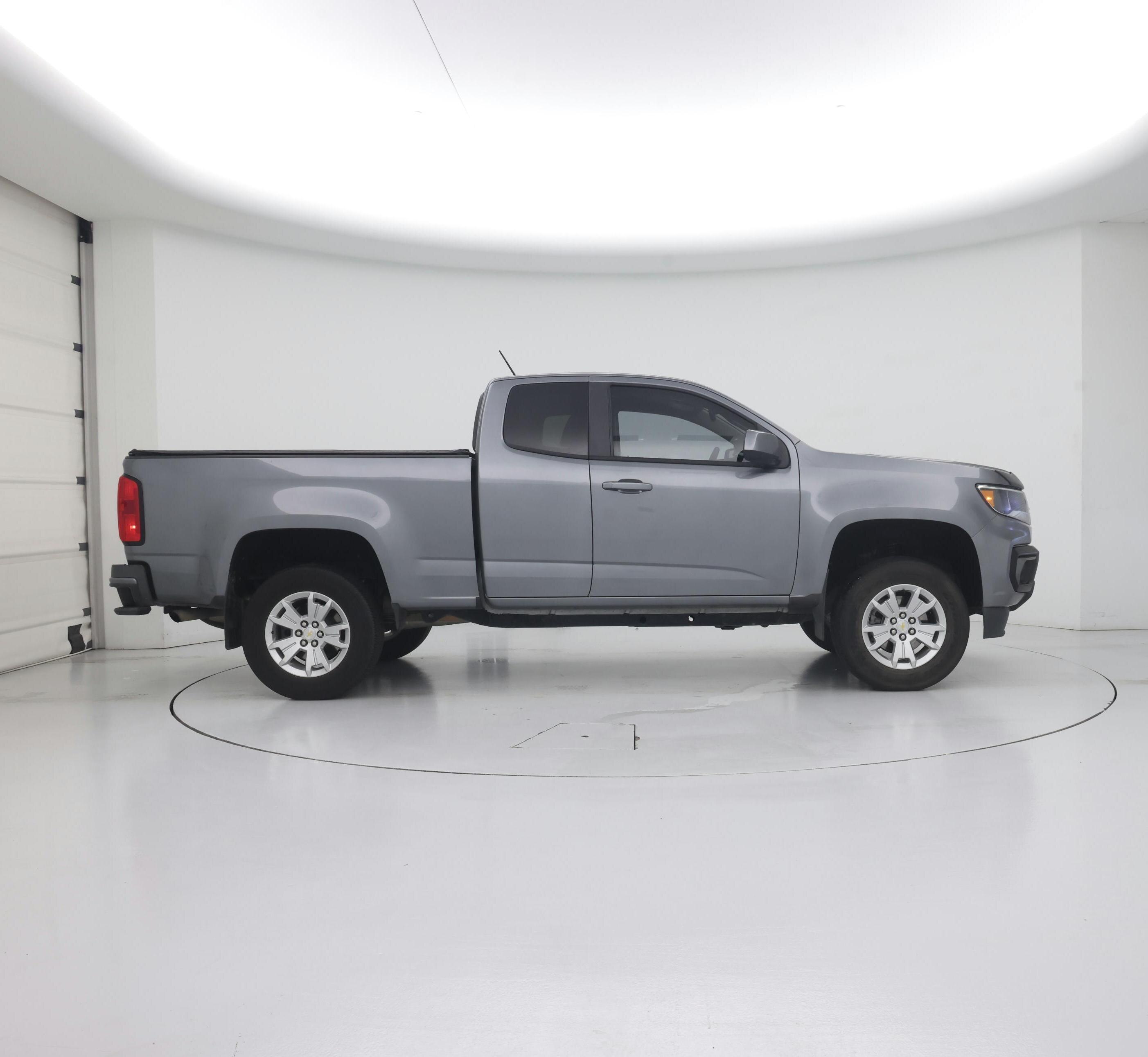 Thumbnail: 2022 Chevrolet Colorado - 7