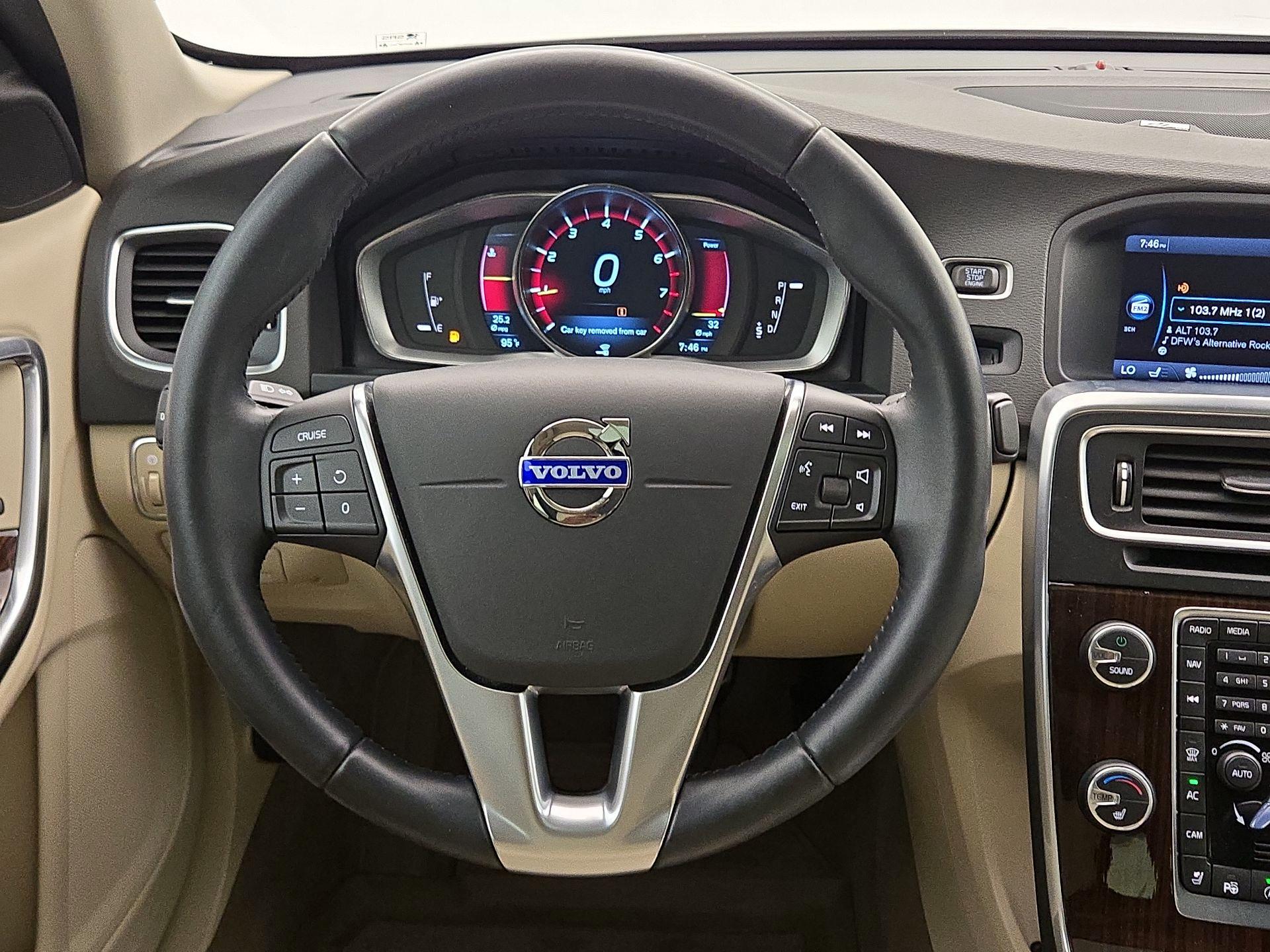 Thumbnail: 2015 Volvo S60 - 10