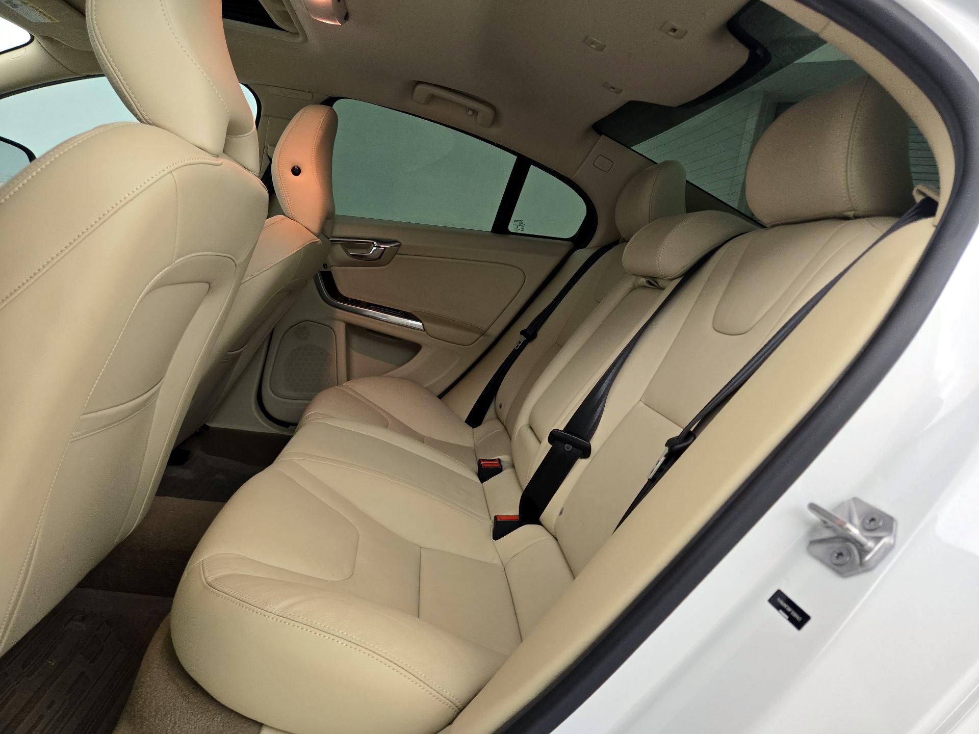 Thumbnail: 2015 Volvo S60 - 20