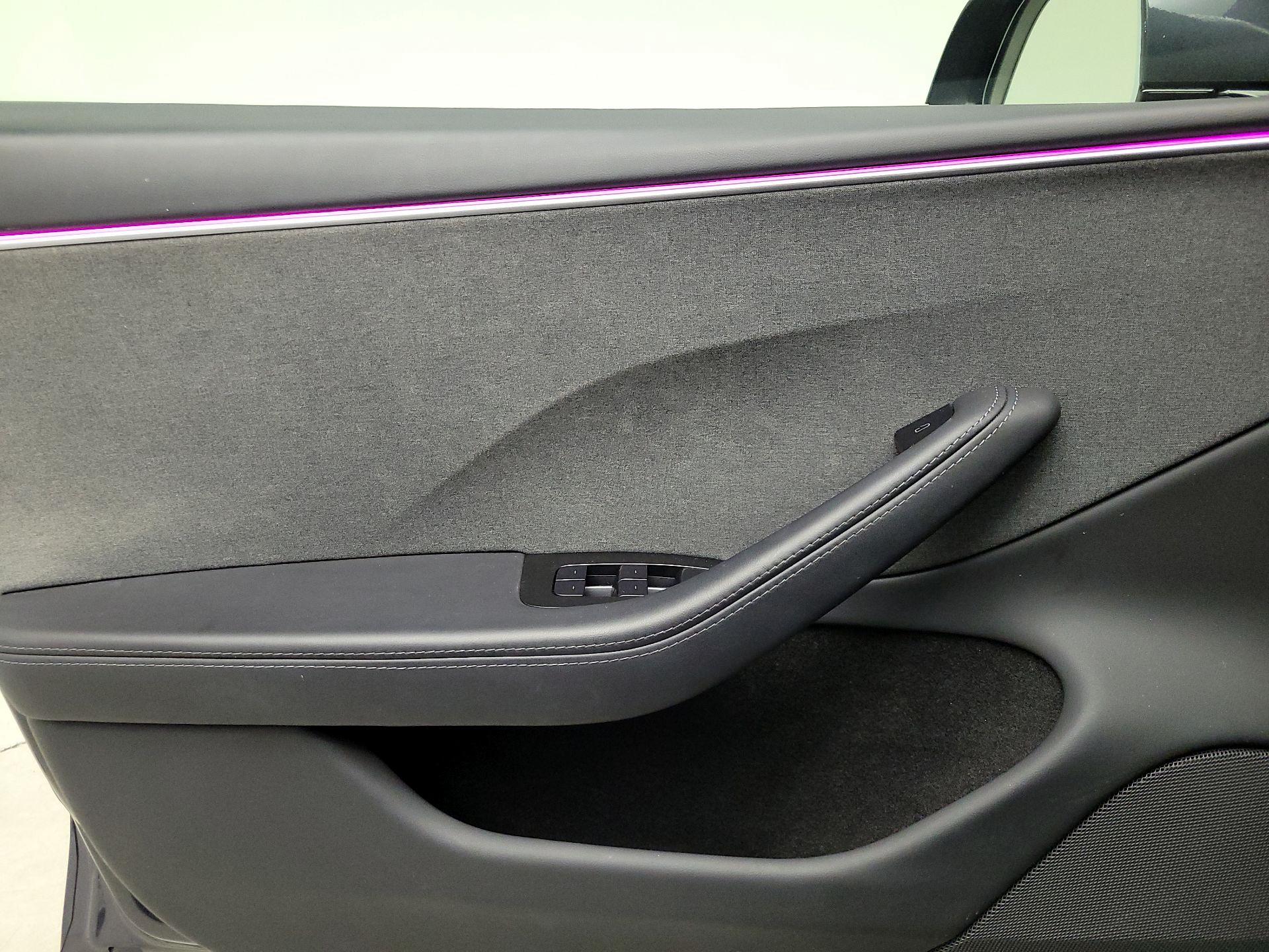 Thumbnail: 2025 Tesla Model 3 - 12