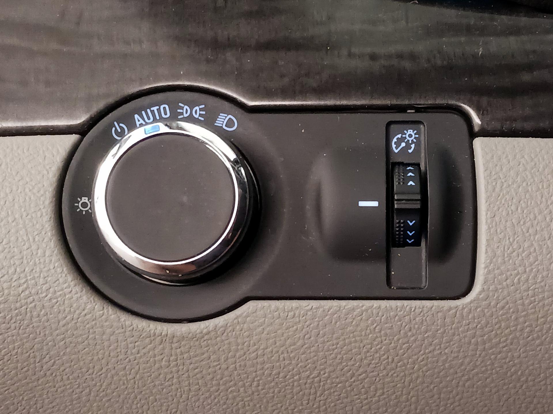 Thumbnail: 2016 Buick Encore - 13
