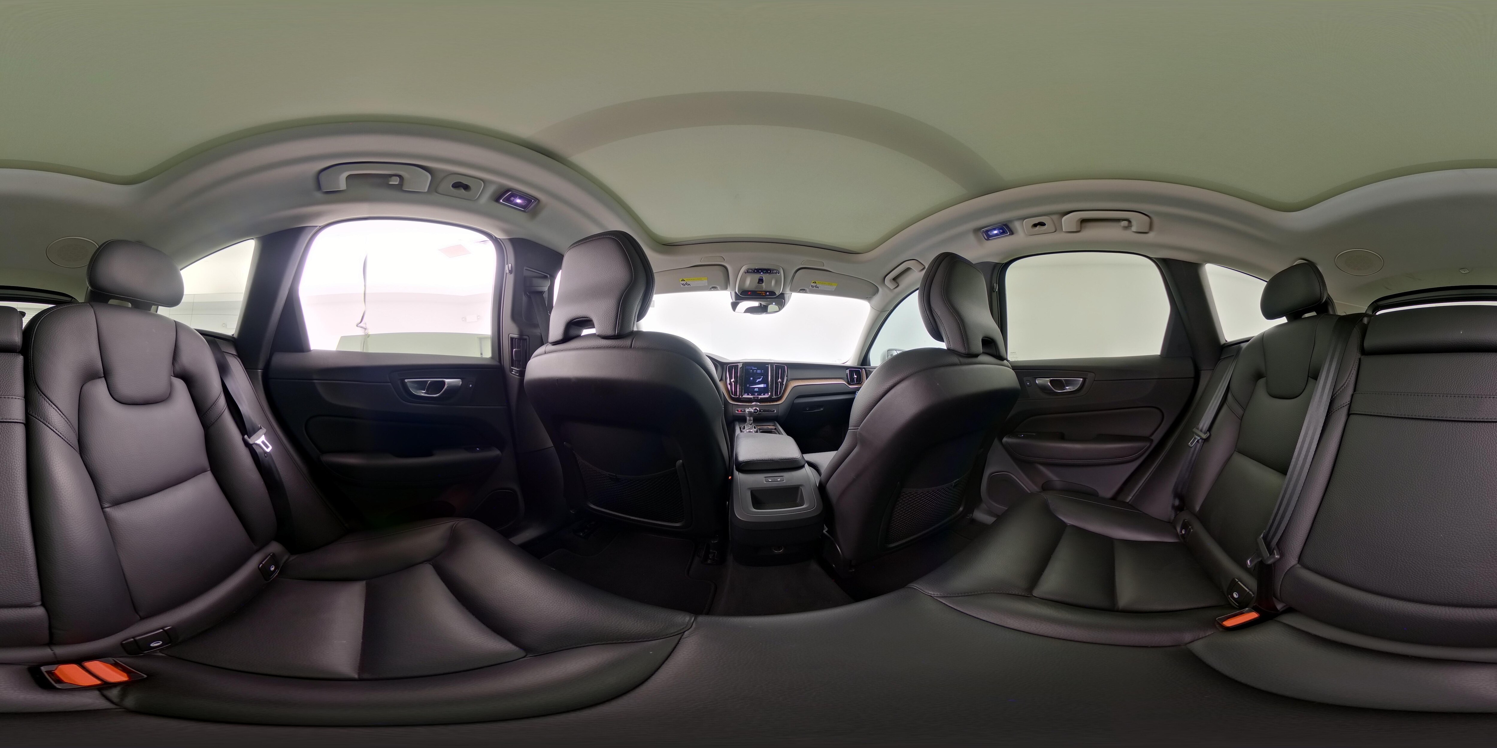2019 Volvo XC60 Momentum - Photo 27