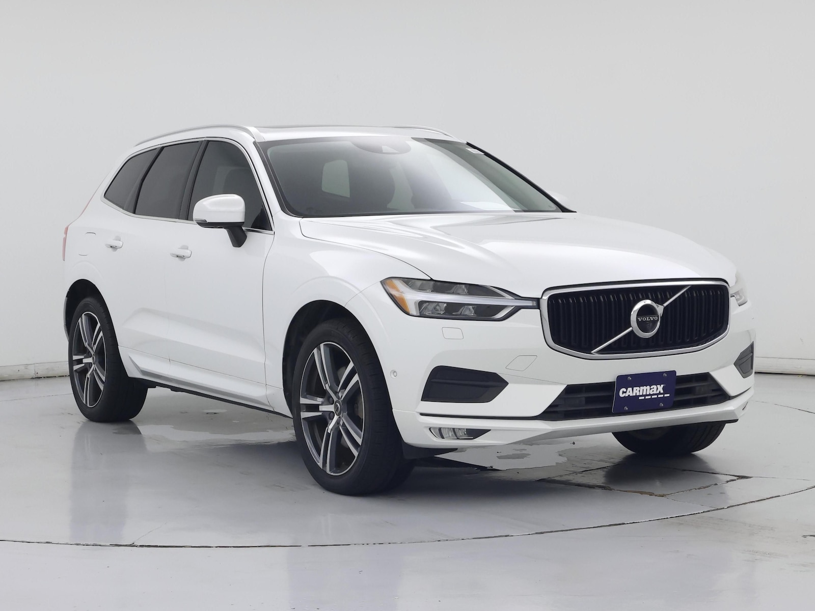 2019 Volvo XC60 Momentum - Photo 2