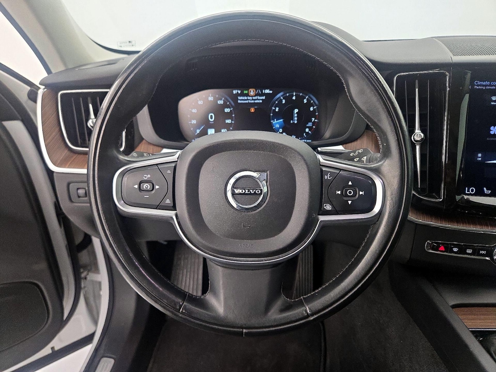 2019 Volvo XC60 Momentum - Photo 11