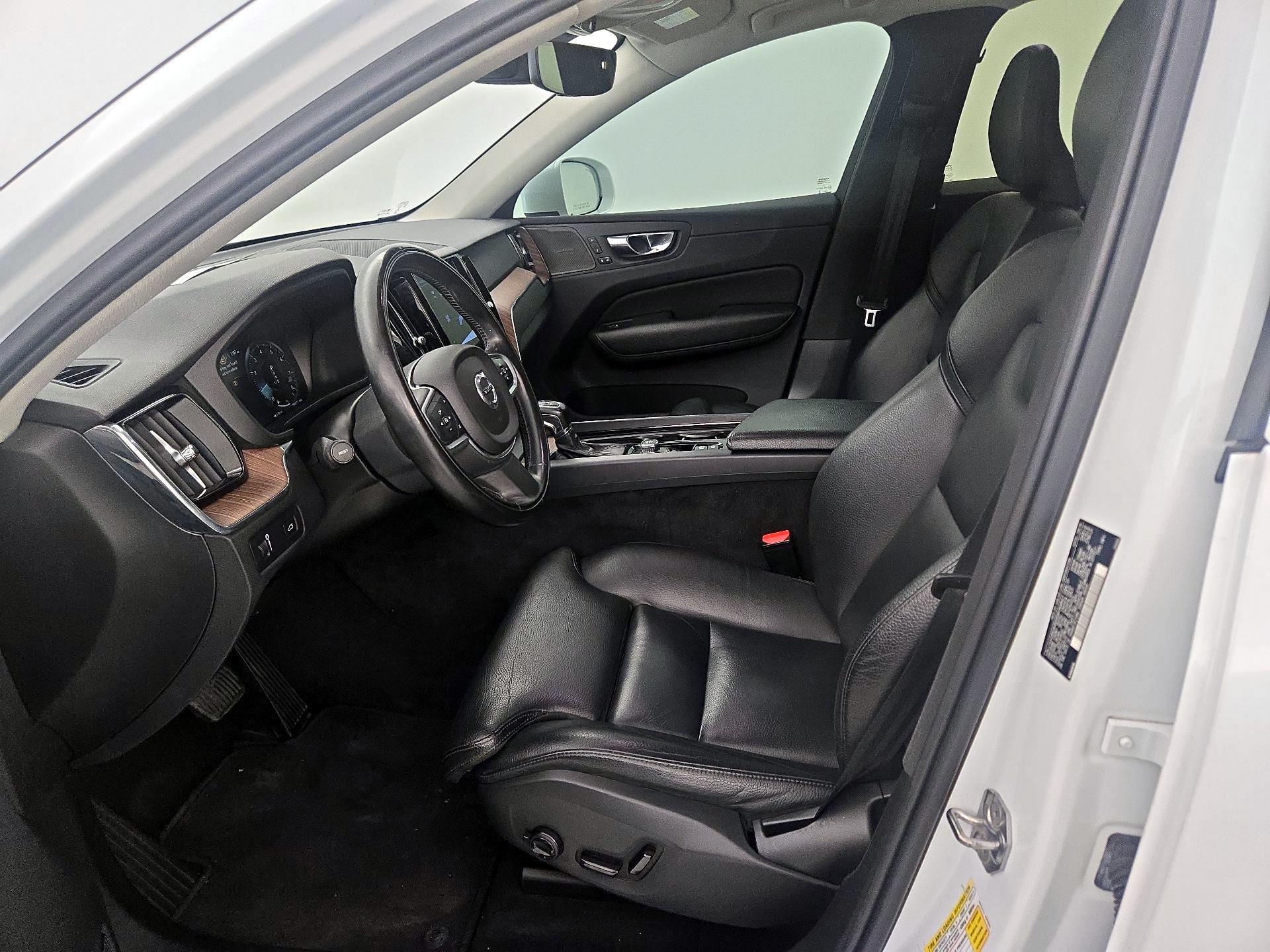 Thumbnail: 2019 Volvo XC60 - 11