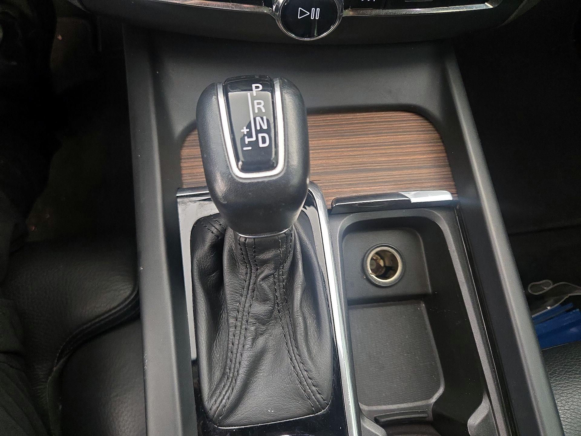 Thumbnail: 2019 Volvo XC60 - 18