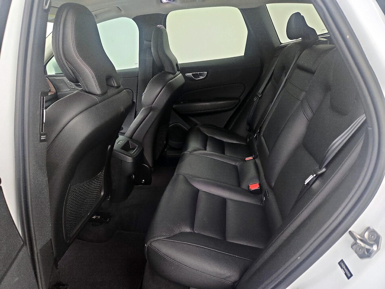 2019 Volvo XC60 Momentum - Photo 22
