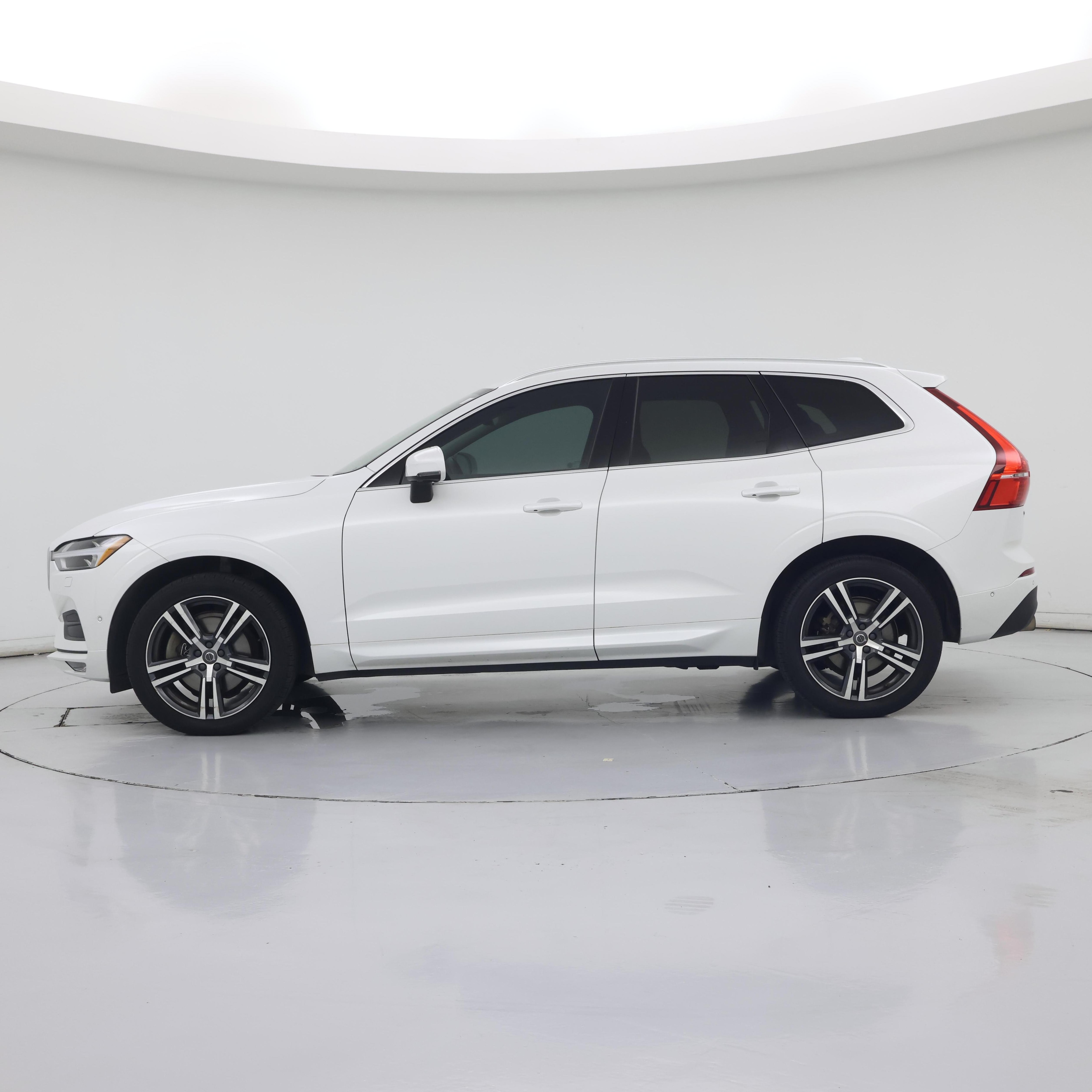Thumbnail: 2019 Volvo XC60 - 3