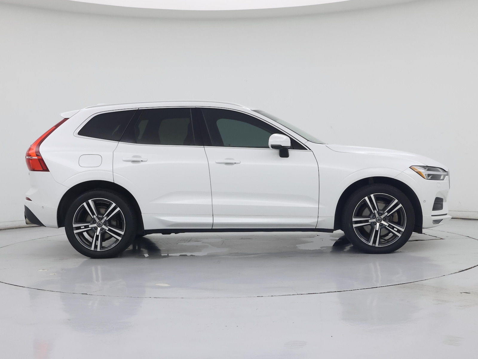 2019 Volvo XC60 Momentum - Photo 8