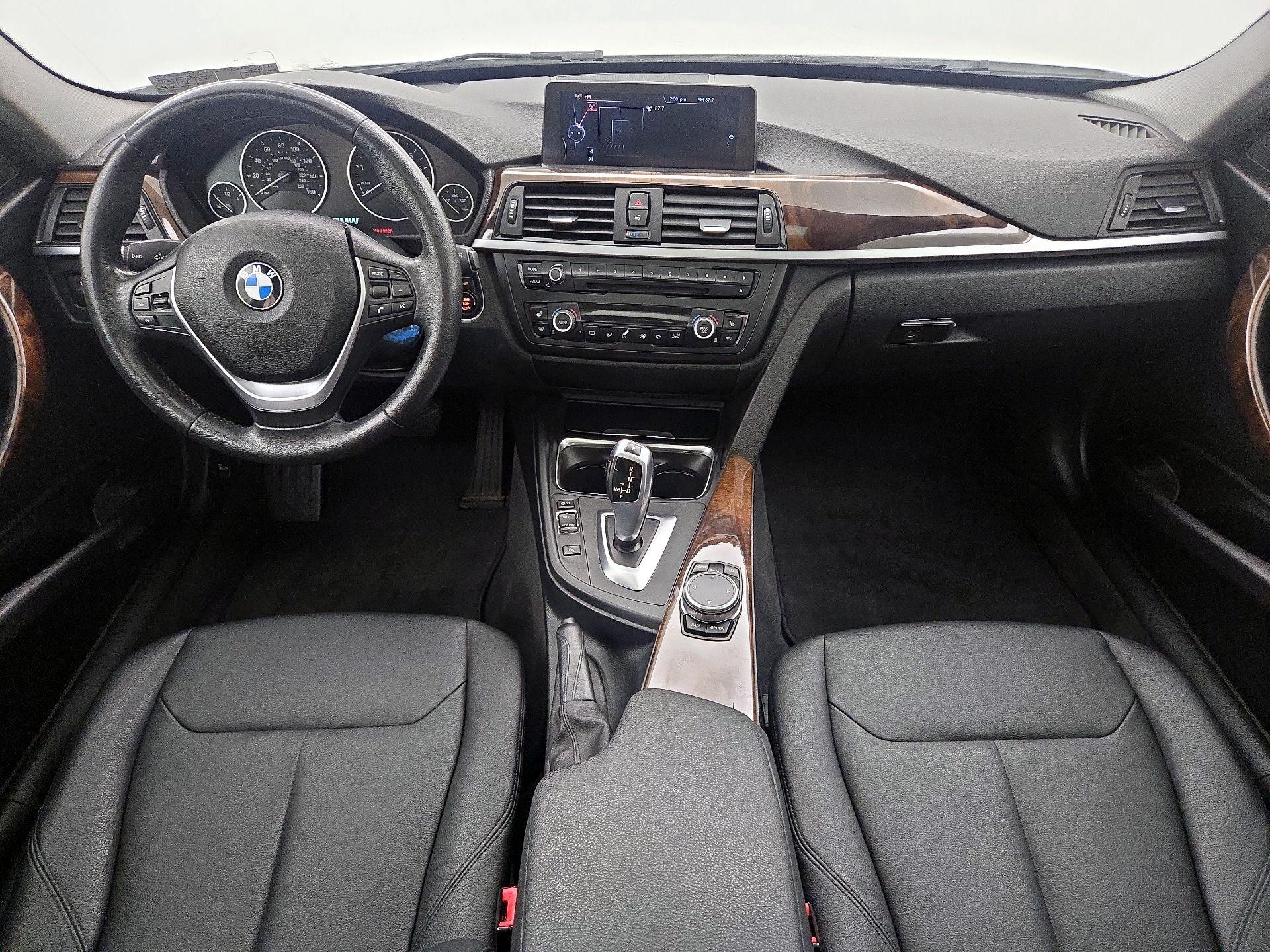 Thumbnail: 2015 BMW 3 Series - 9