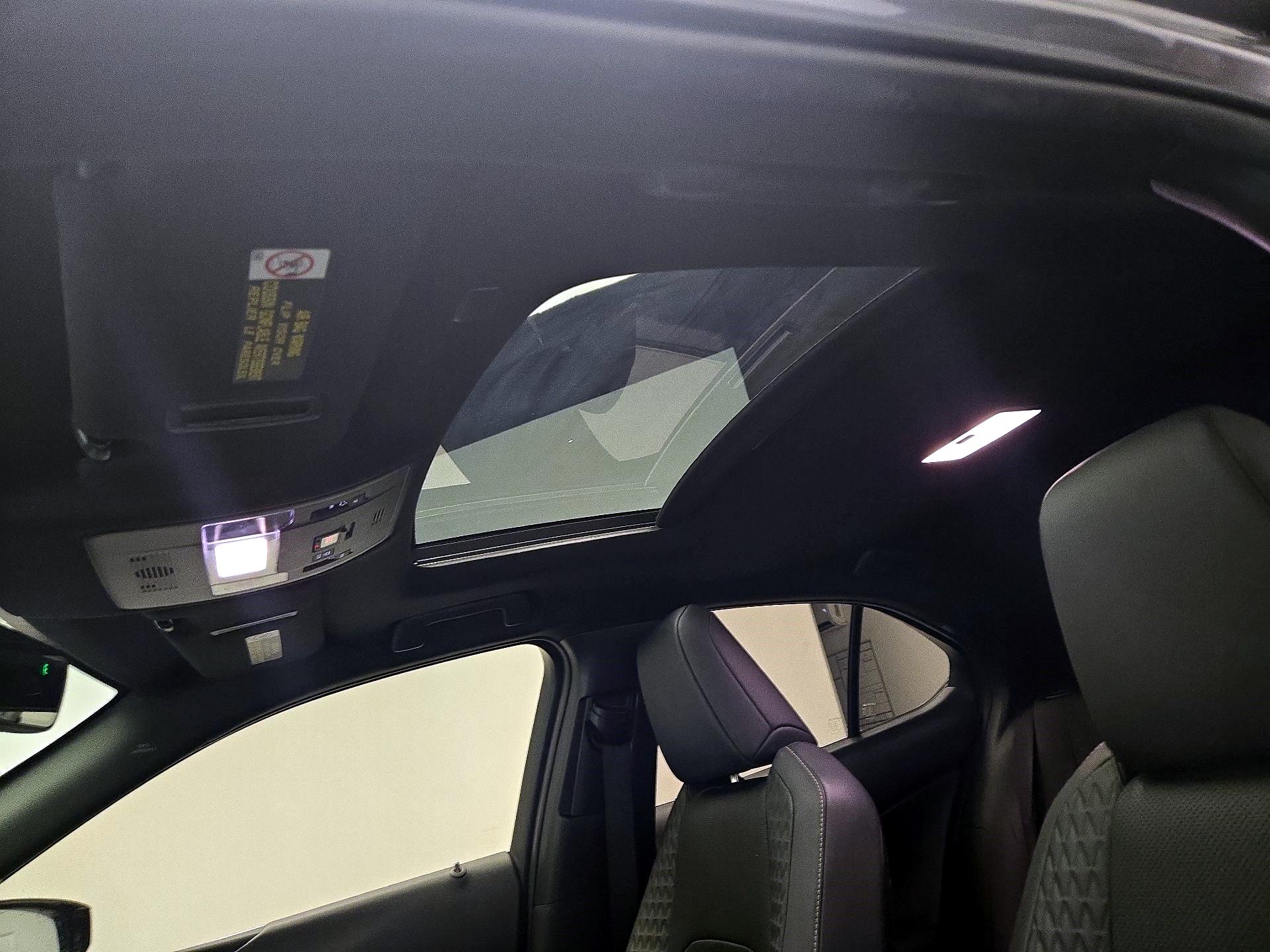 Thumbnail: 2019 Lexus UX - 16