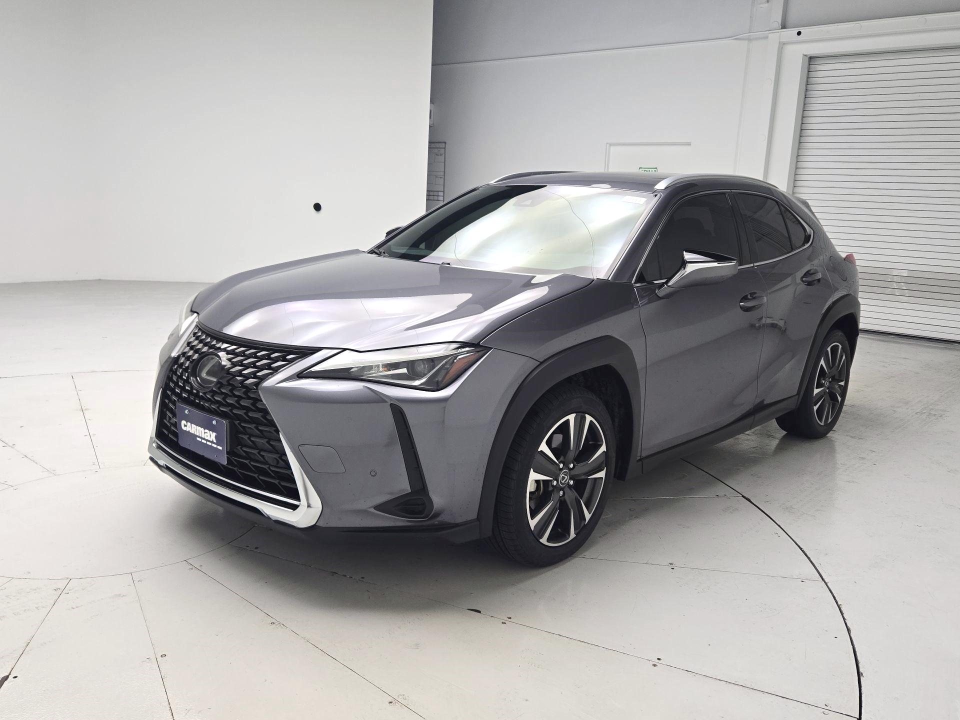 Thumbnail: 2019 Lexus UX - 3