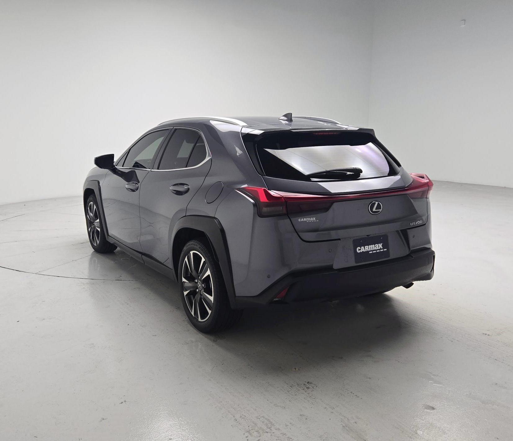 Thumbnail: 2019 Lexus UX - 7
