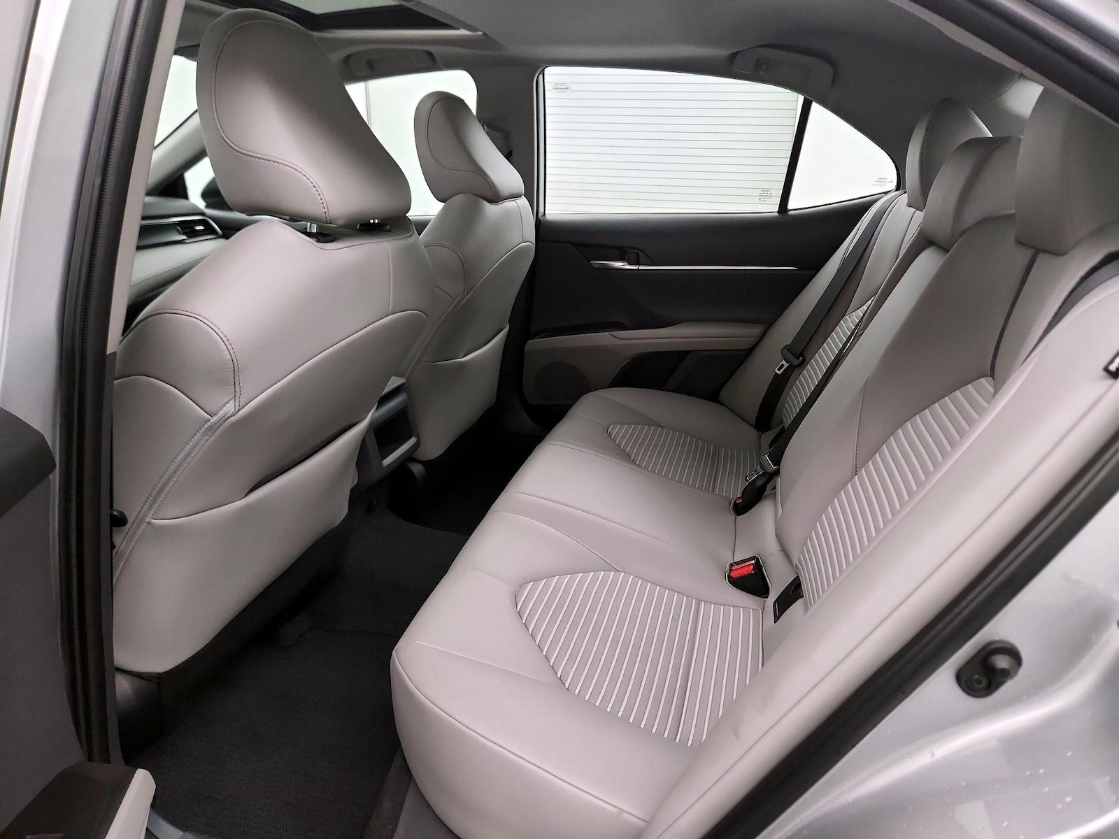 2022 Toyota Camry SE - Photo 21