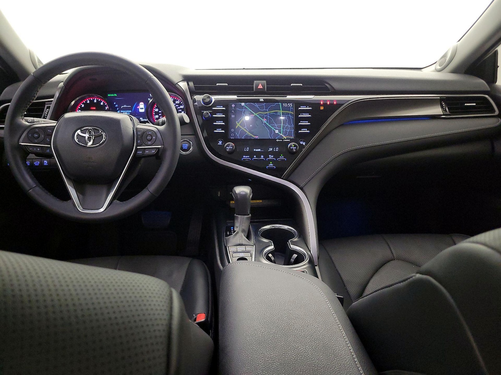 2020 Toyota Camry XSE - Photo 10