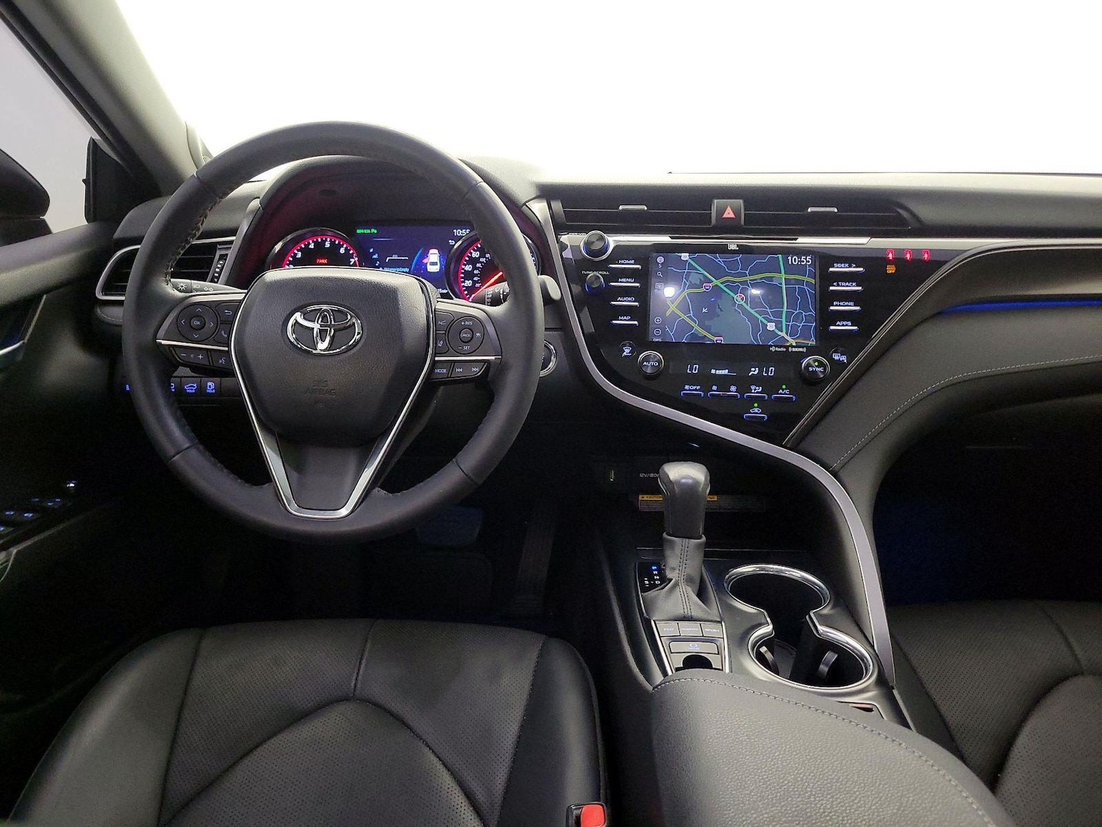 2020 Toyota Camry XSE - Photo 11