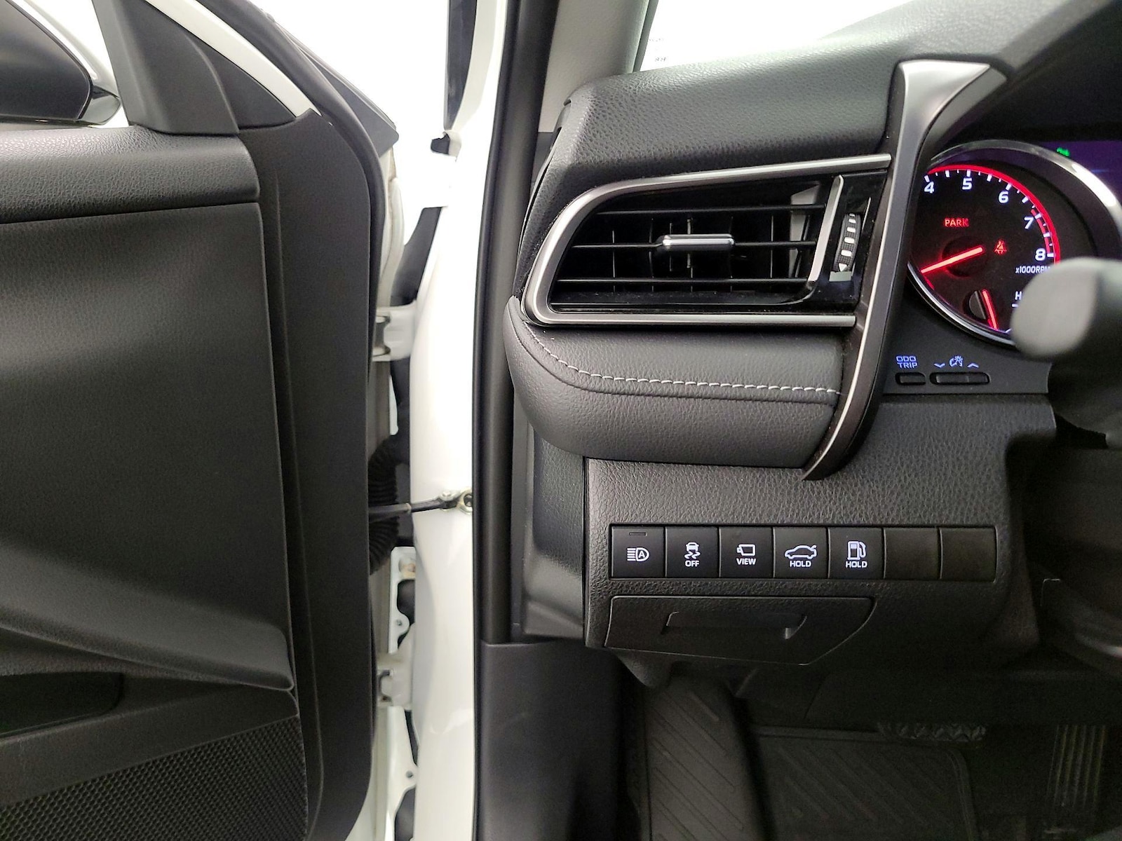 2020 Toyota Camry XSE - Photo 14