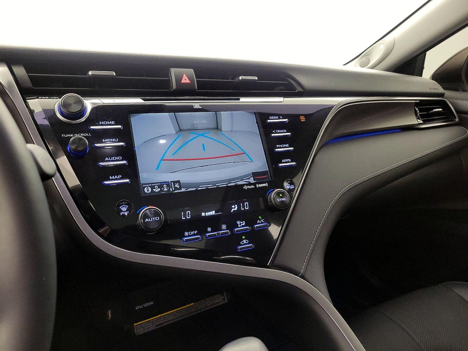 2020 Toyota Camry XSE - Photo 16