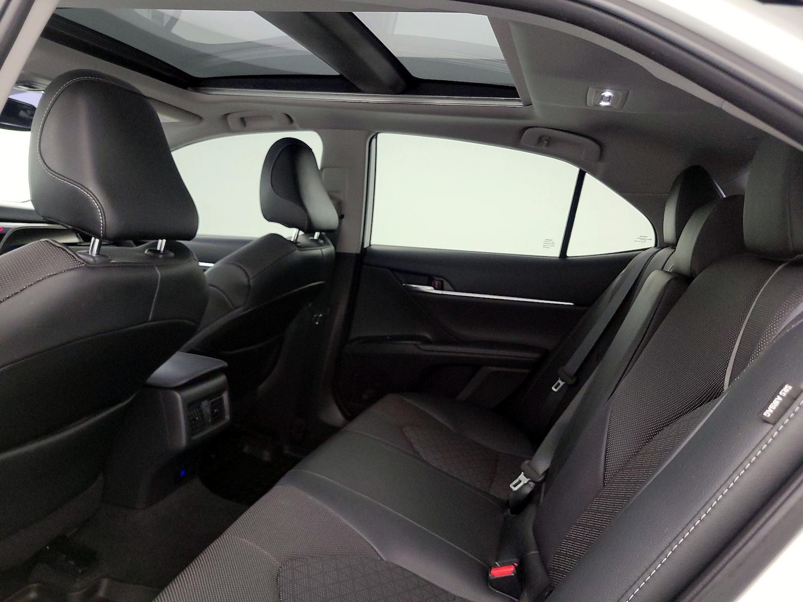 2020 Toyota Camry XSE - Photo 21