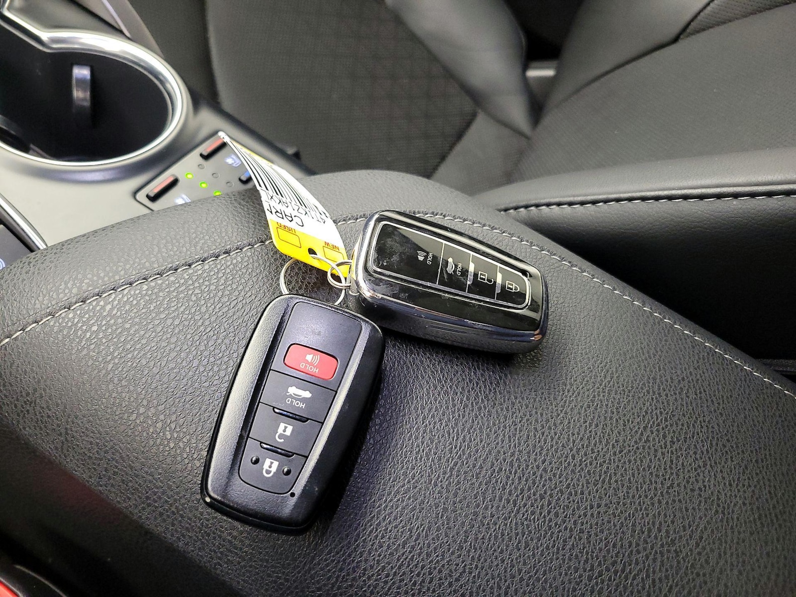 2020 Toyota Camry XSE - Photo 25