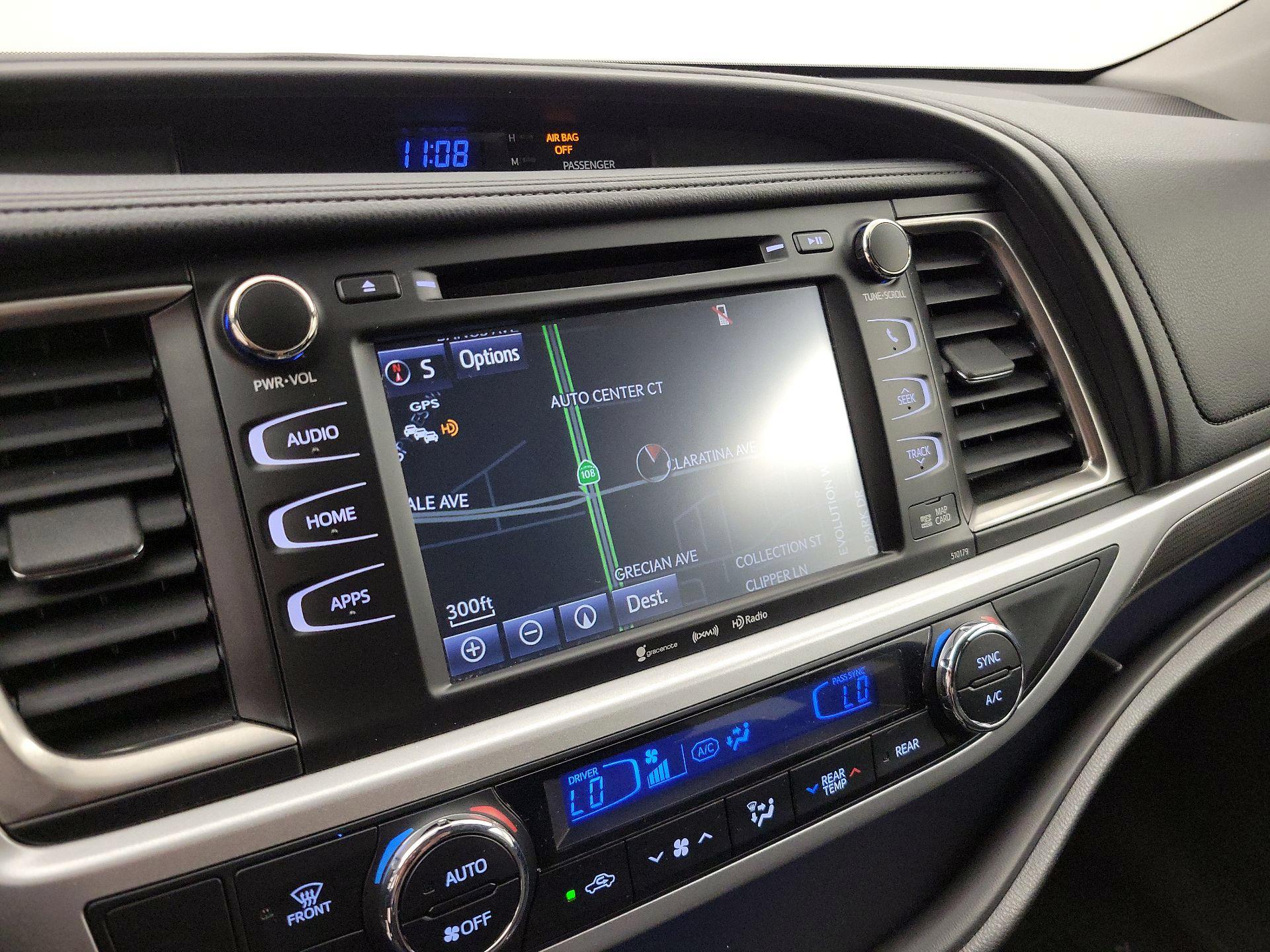 Thumbnail: 2018 Toyota Highlander - 14