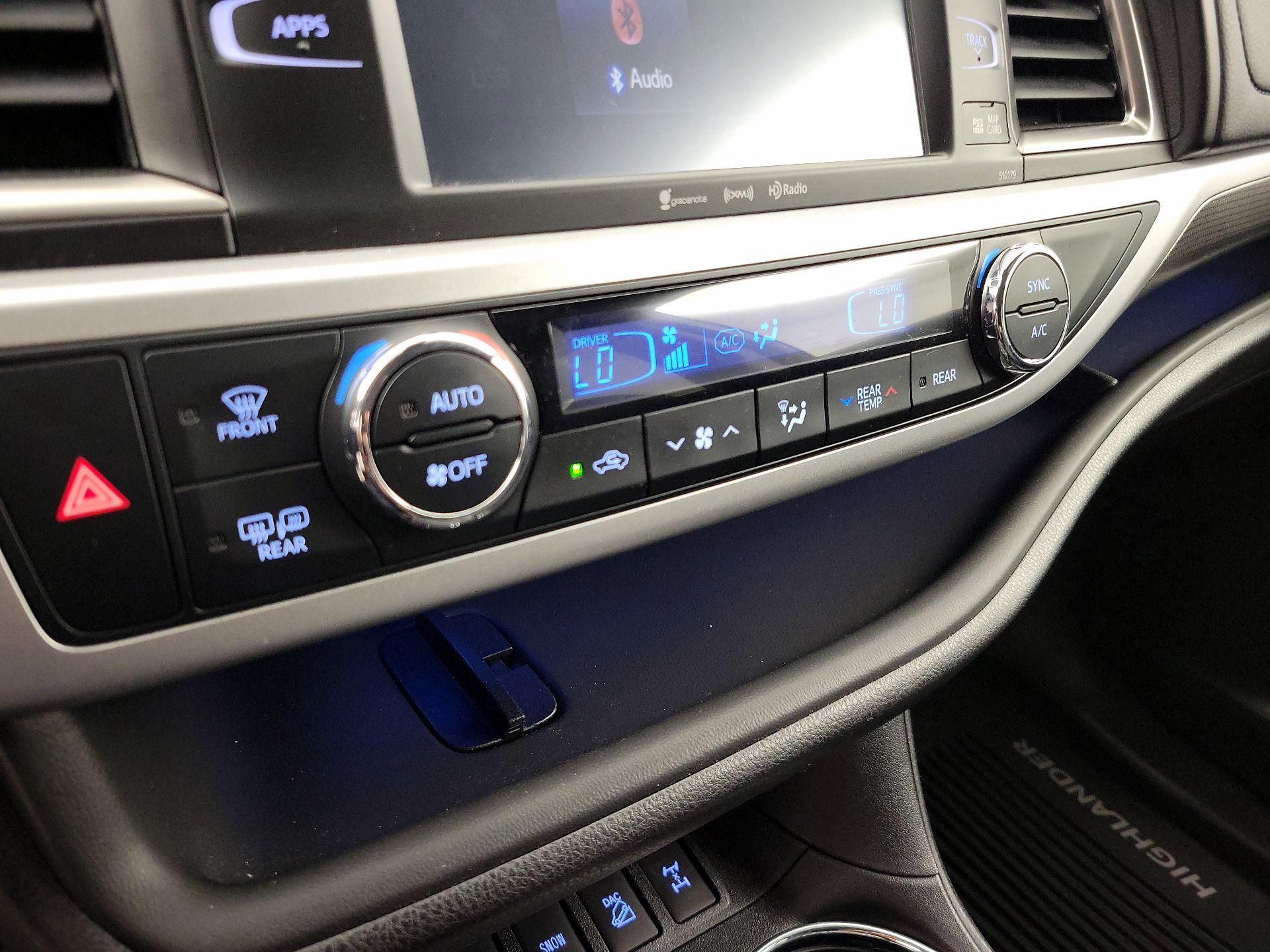 Thumbnail: 2018 Toyota Highlander - 17