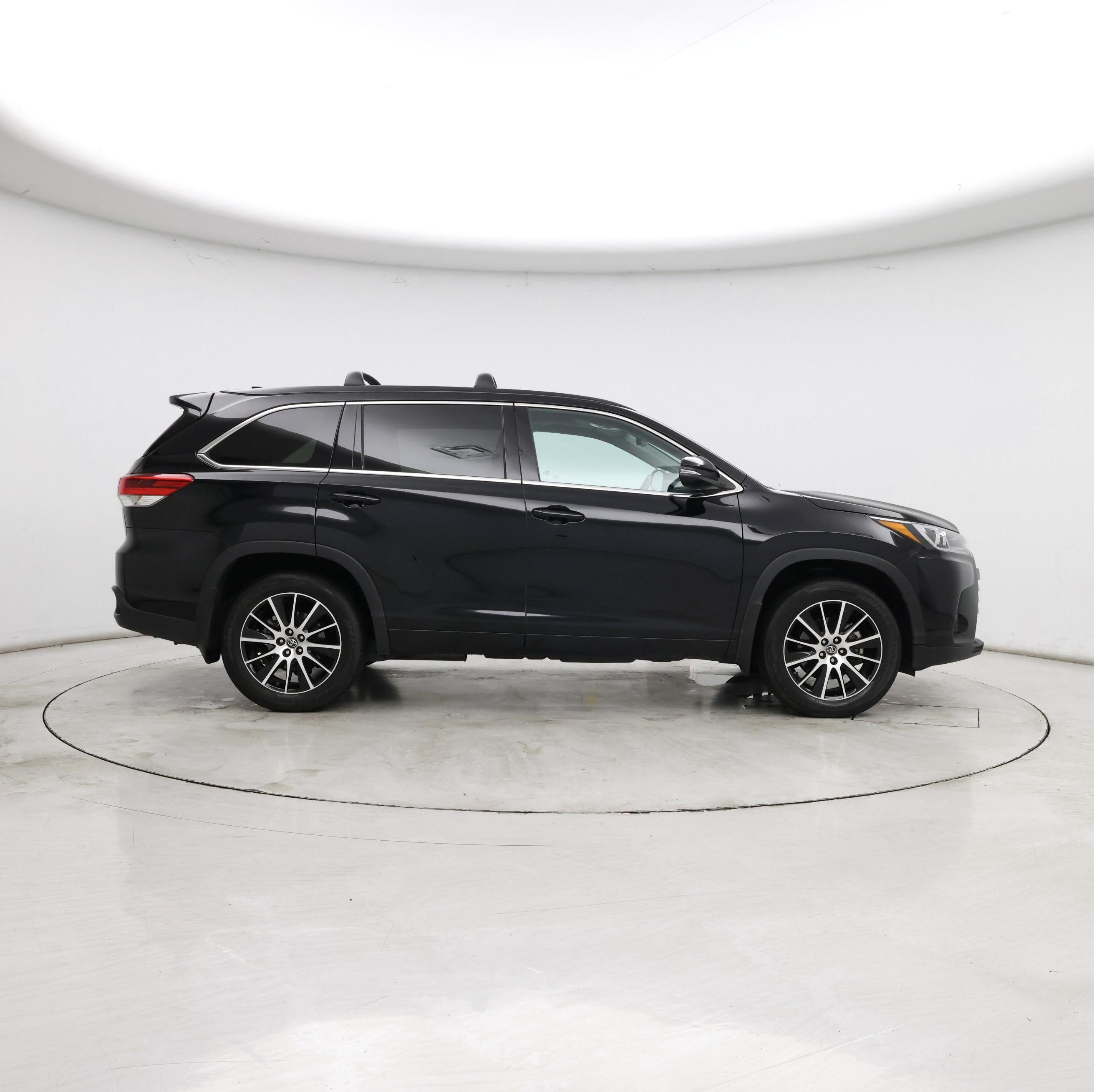 Thumbnail: 2018 Toyota Highlander - 7